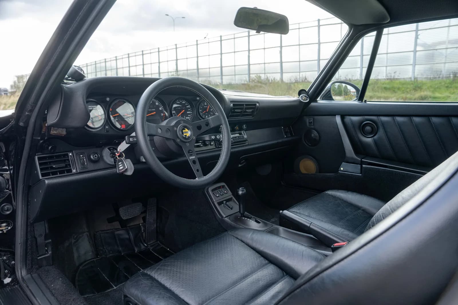 Porsche 911 — zdjęcie 23 z 42