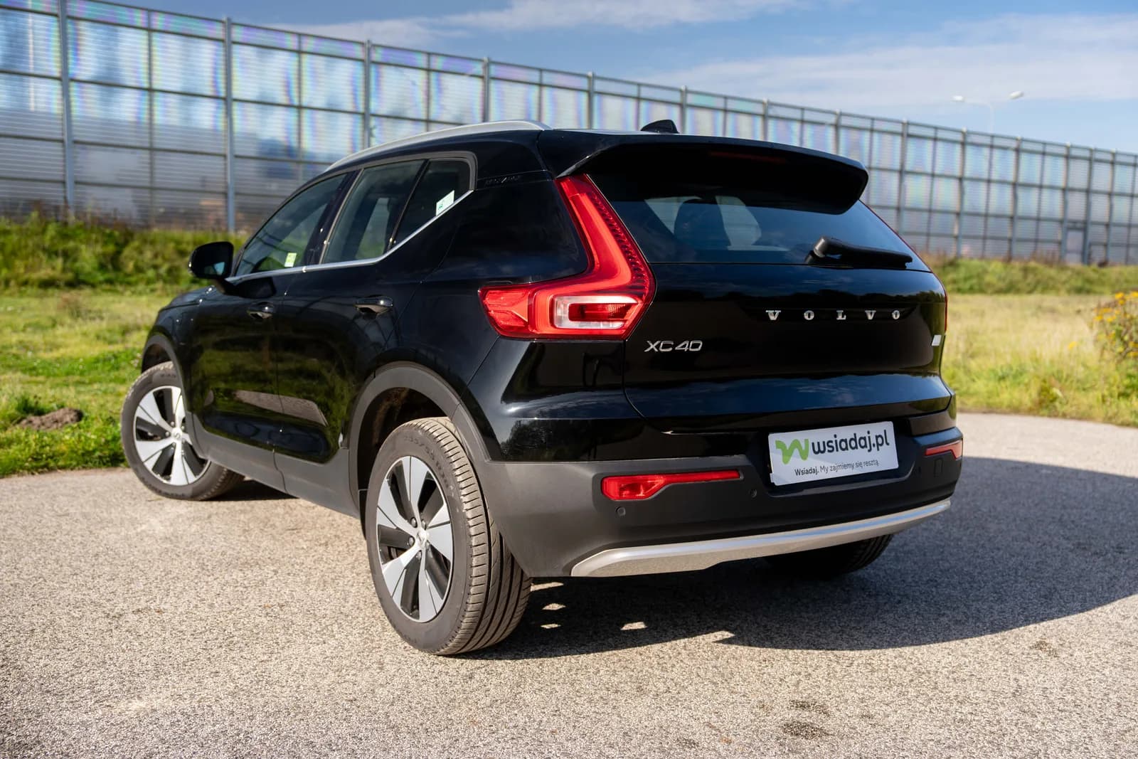 Volvo XC 40 — zdjęcie 4 z 27