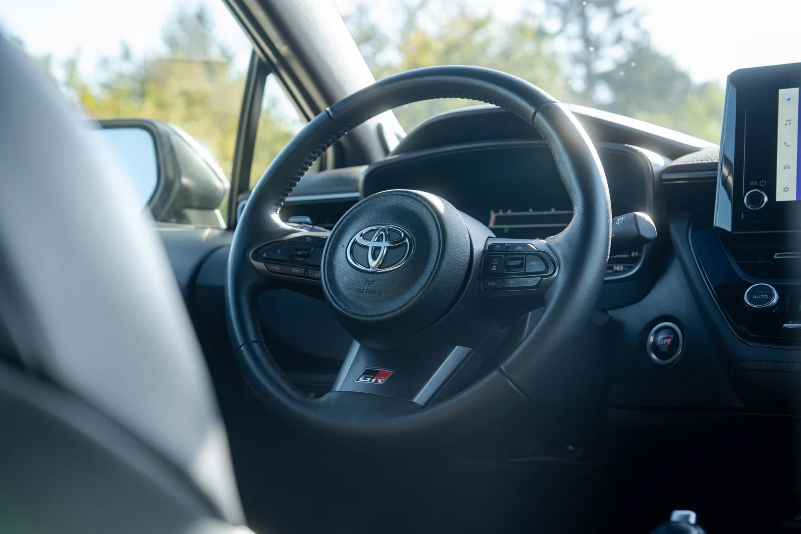 Toyota Corolla — zdjęcie 24 z 32