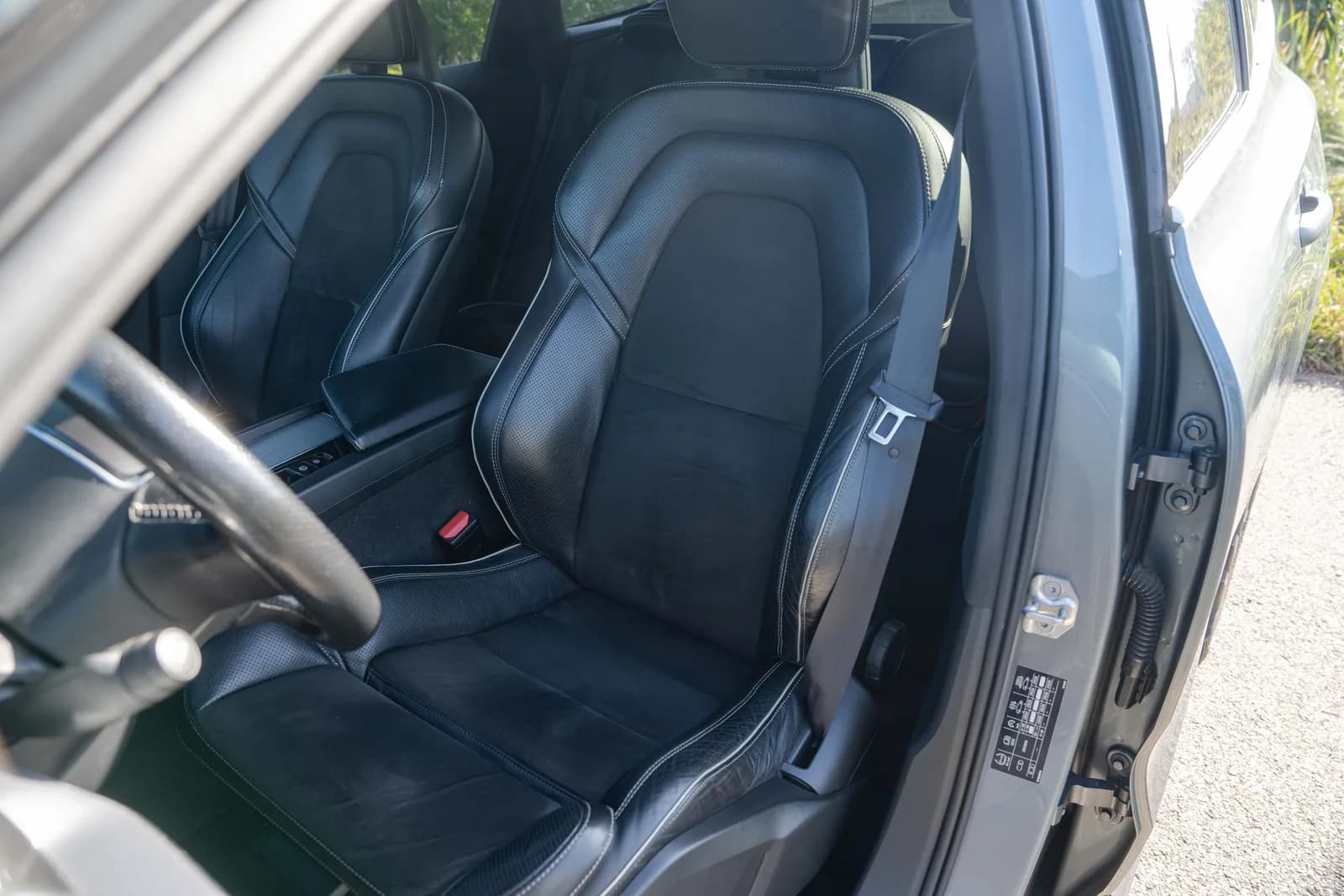 Volvo XC 60 — zdjęcie 24 z 26