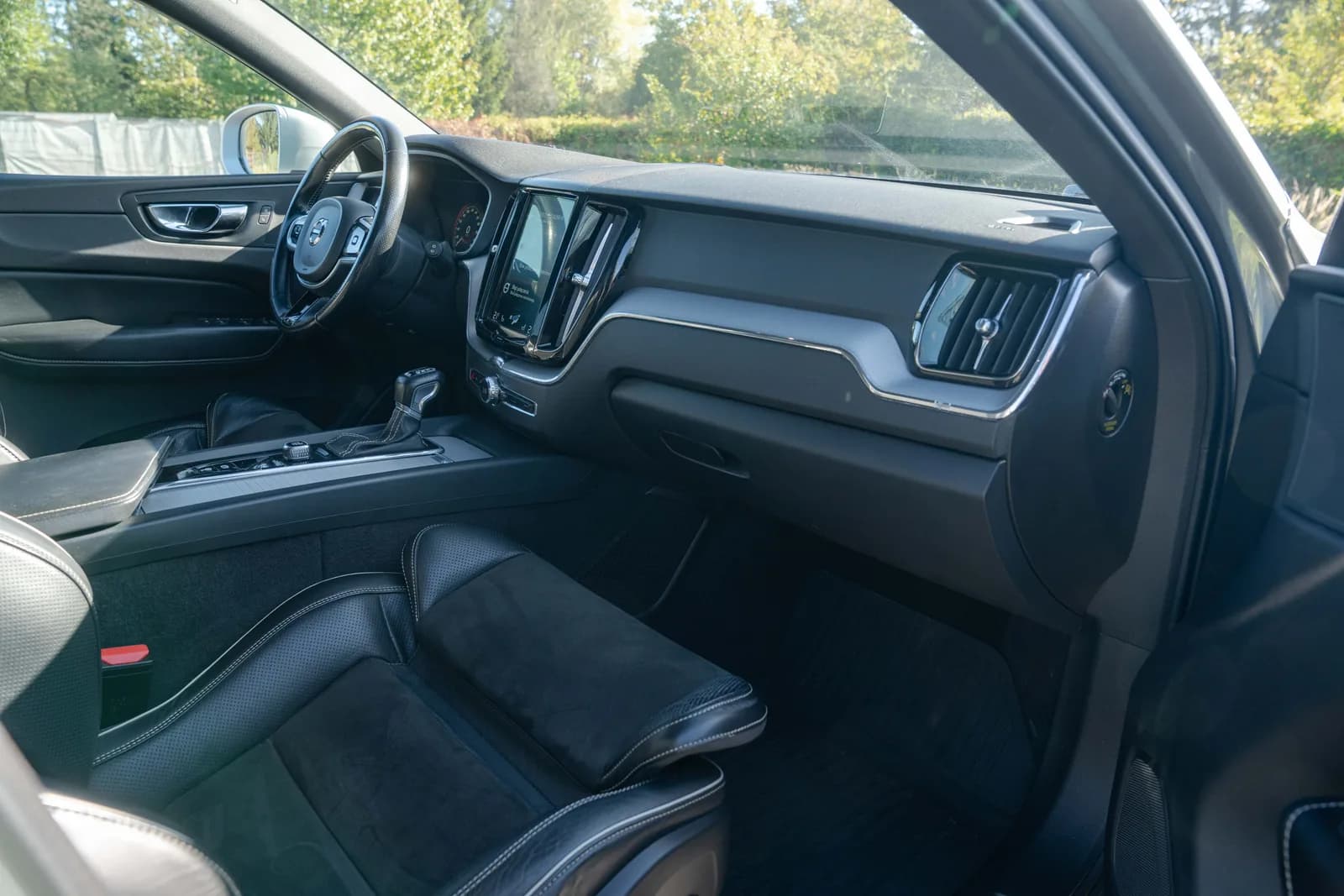 Volvo XC 60 — zdjęcie 22 z 26