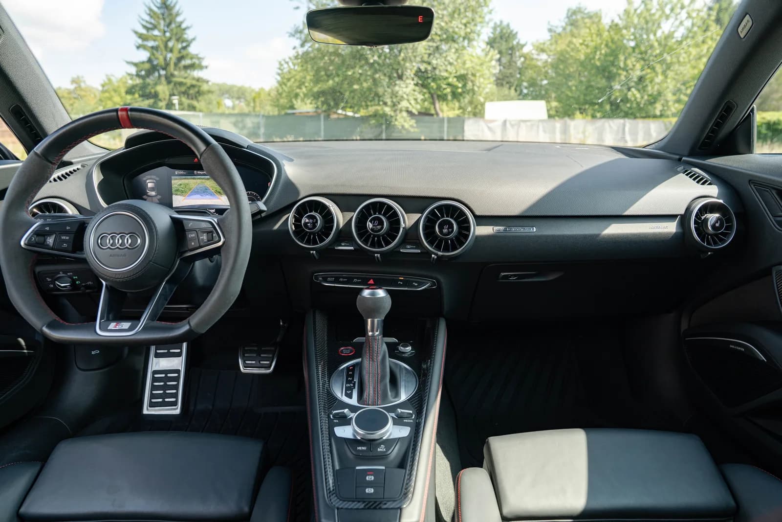 Audi TT zdjęcie 18