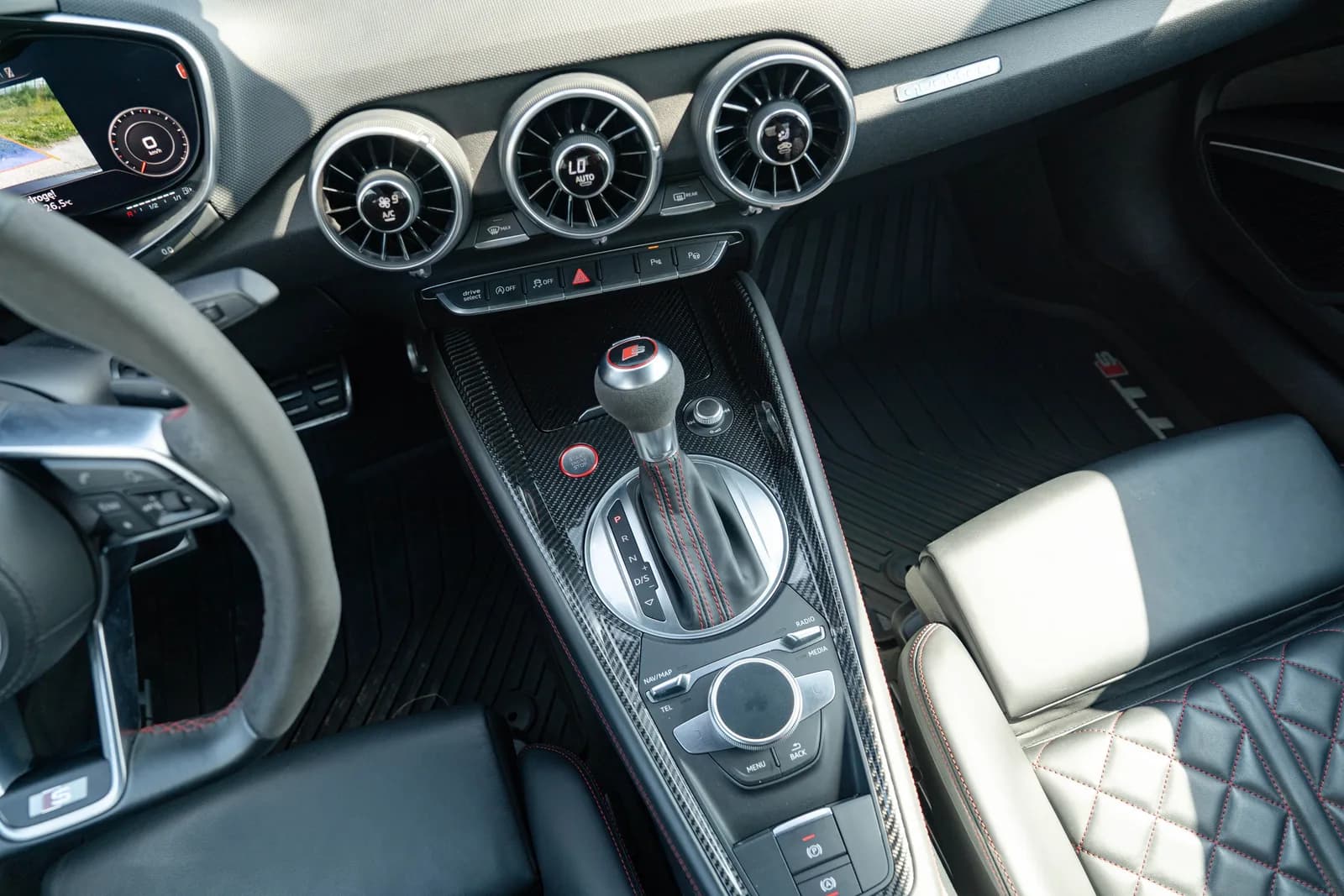 Audi TT zdjęcie 20