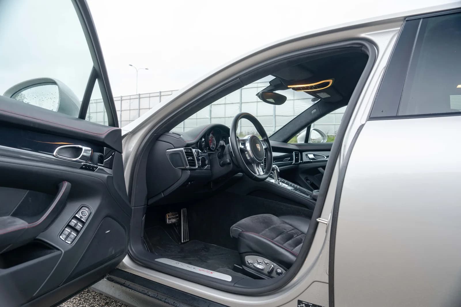 Porsche Panamera — zdjęcie 17 z 30