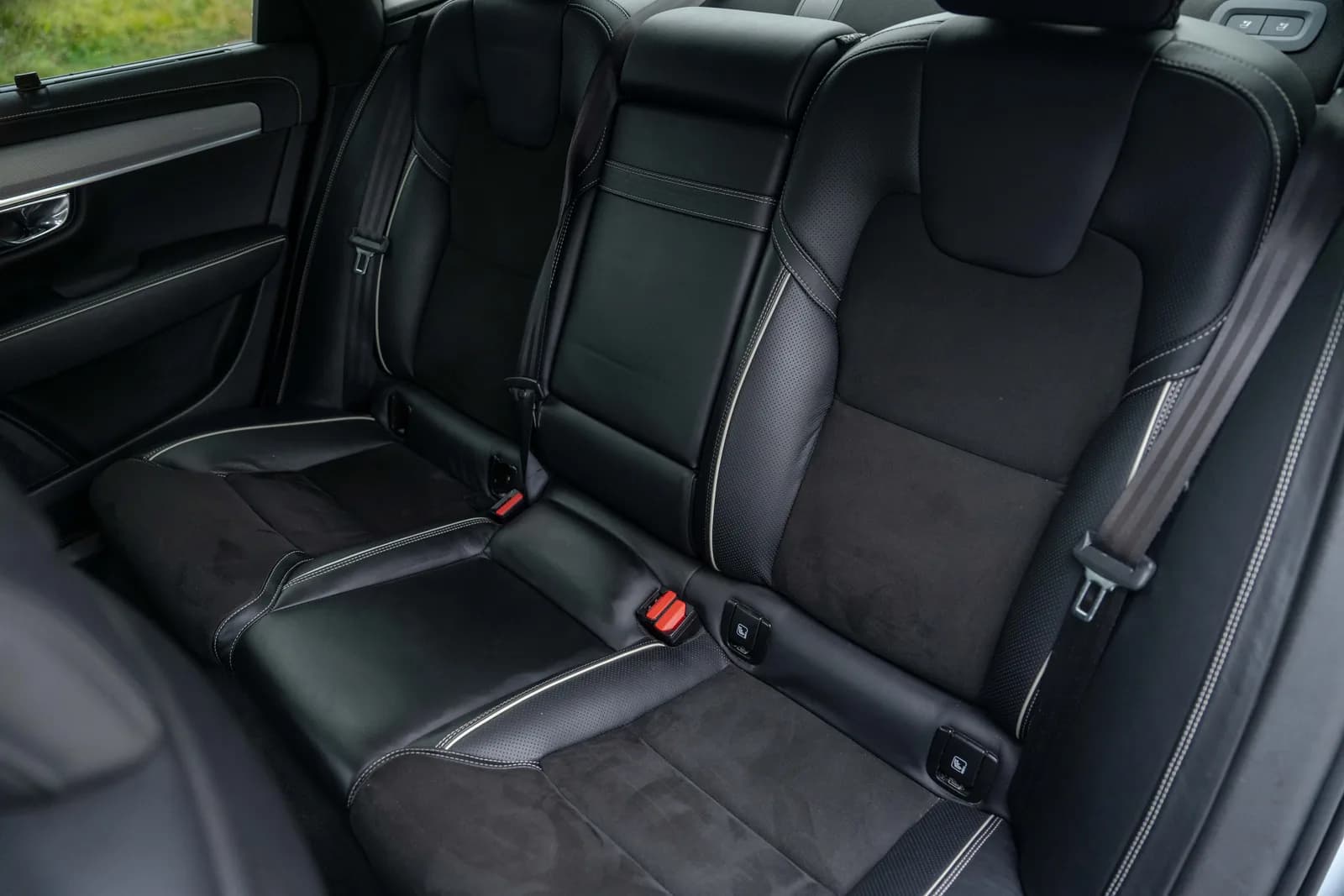 Volvo S90 — zdjęcie 28 z 29