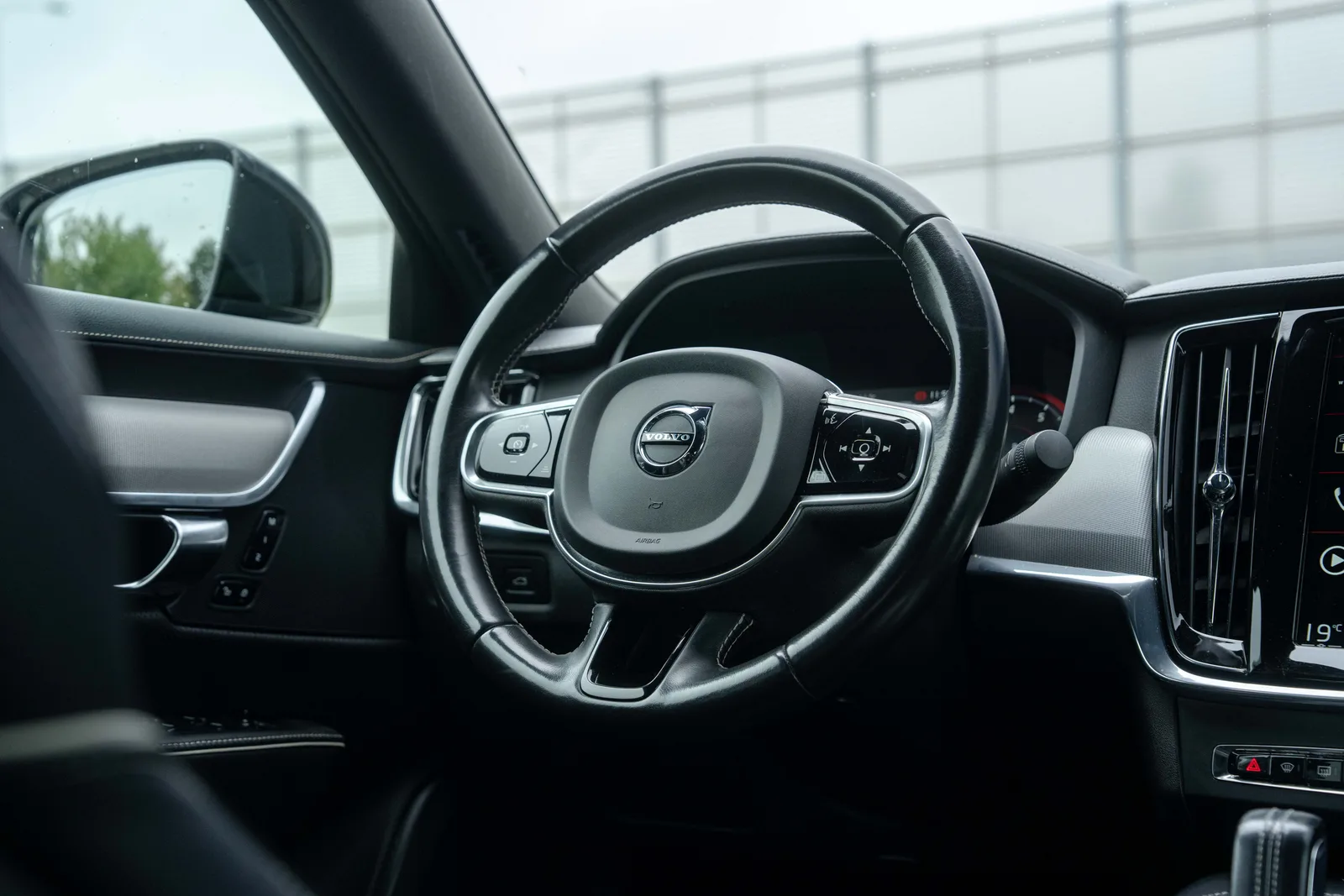 Volvo S90 — zdjęcie 21 z 29