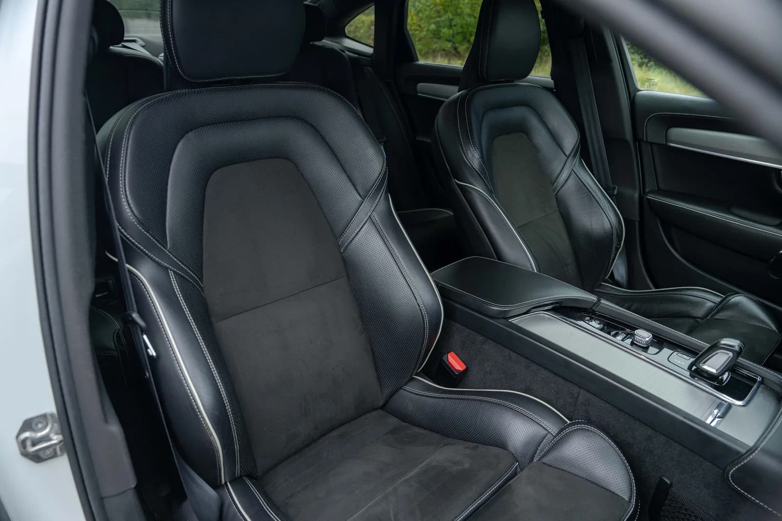 Volvo S90 — zdjęcie 27 z 29