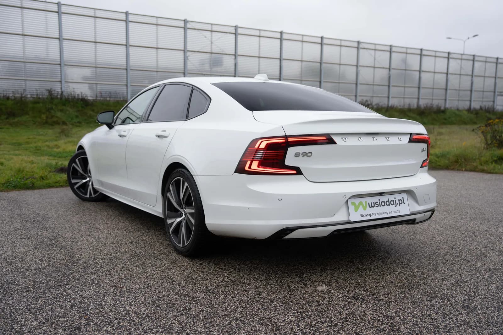 Volvo S90 — zdjęcie 4 z 29