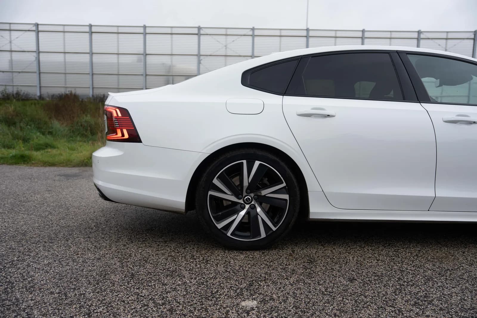 Volvo S90 — zdjęcie 7 z 29