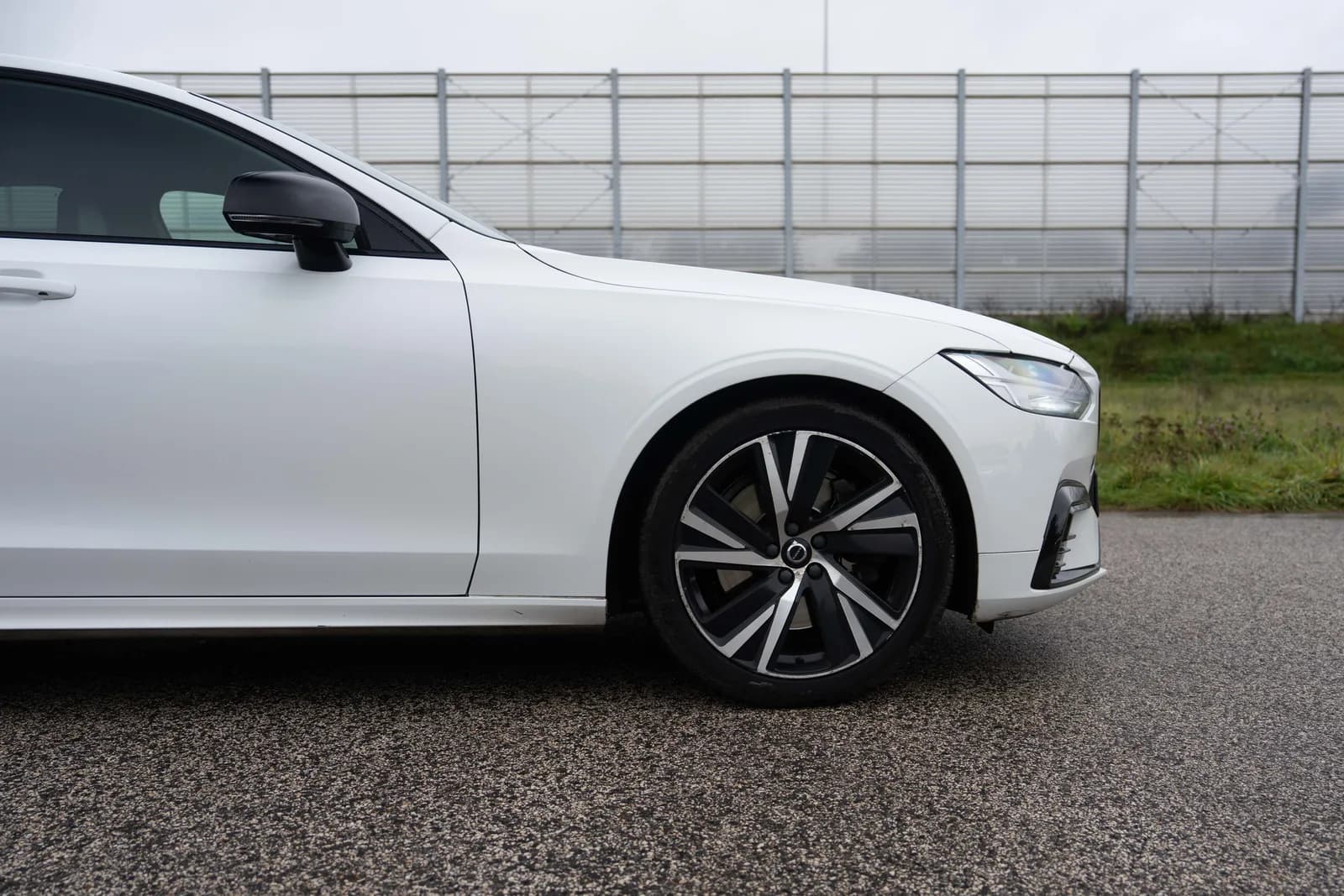 Volvo S90 — zdjęcie 8 z 29