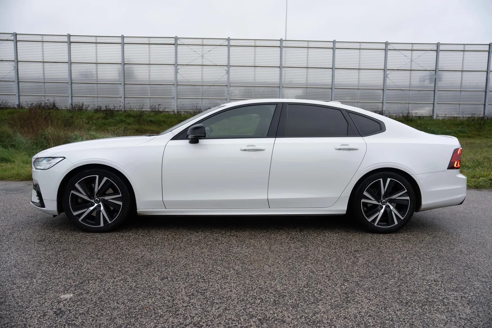 Volvo S90 — zdjęcie 10 z 29