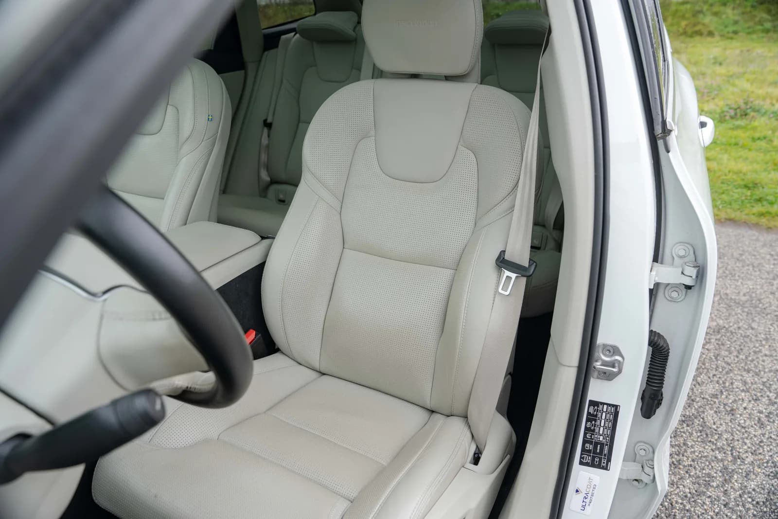 Volvo XC 60 — zdjęcie 27 z 29
