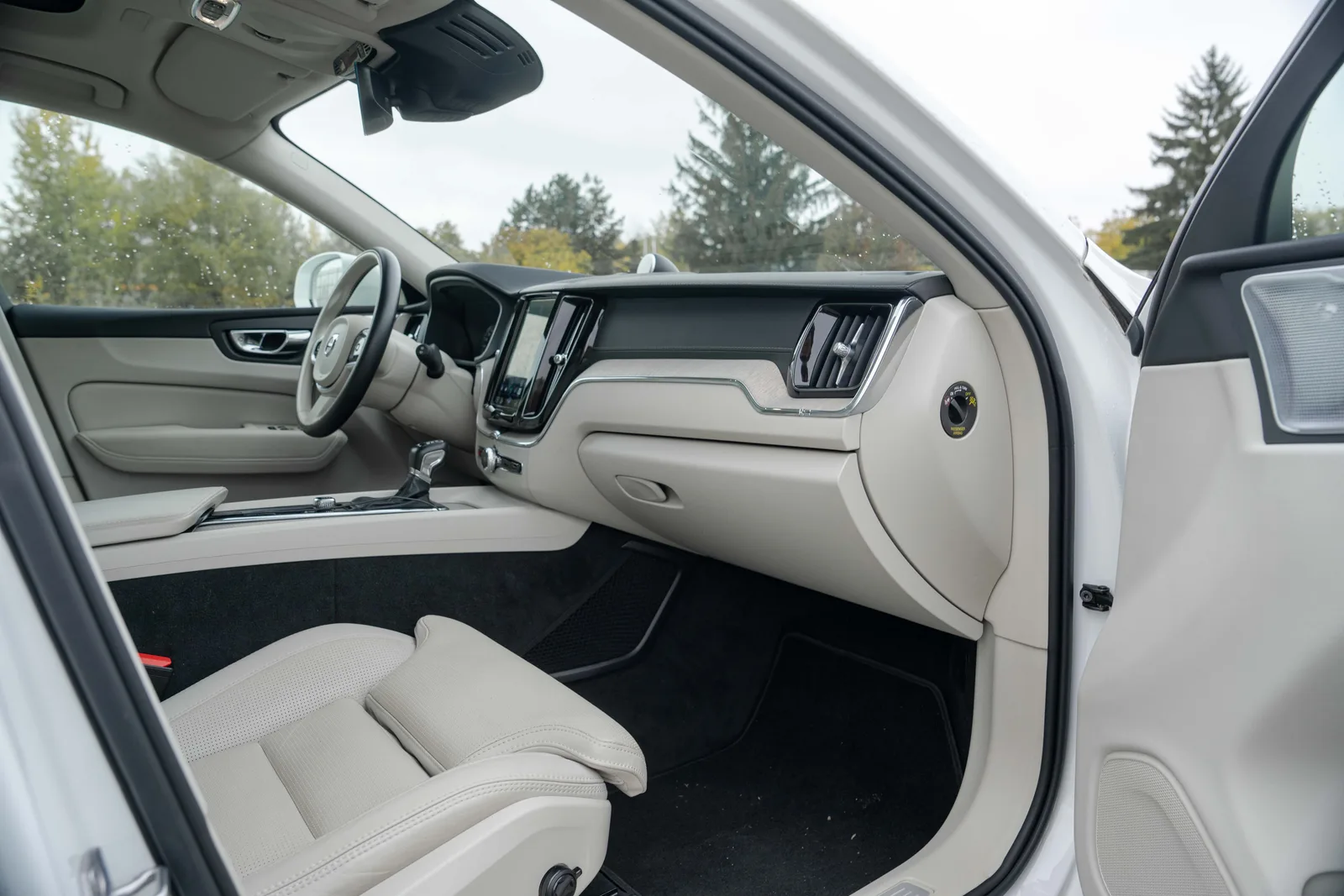 Volvo XC 60 — zdjęcie 23 z 29