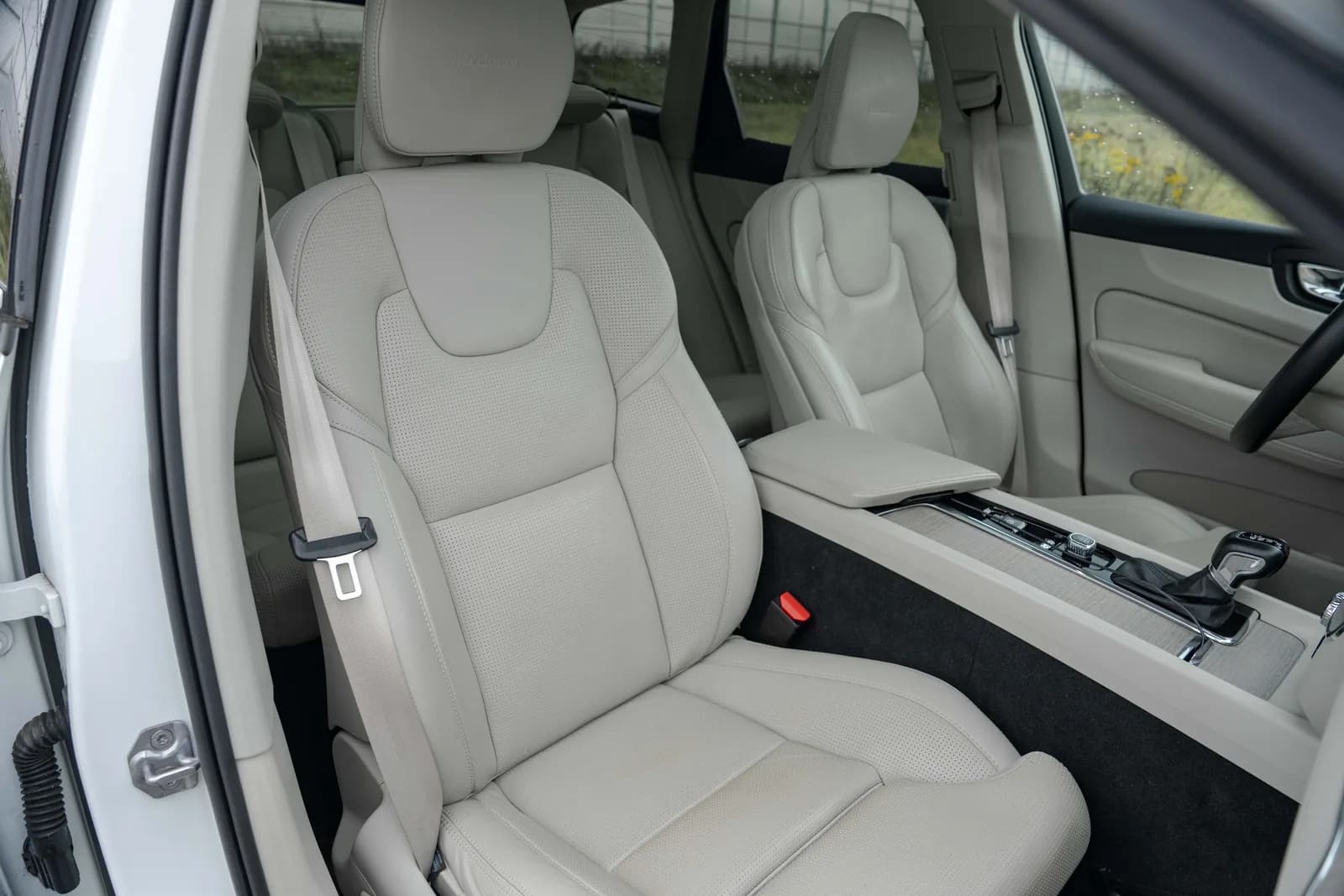 Volvo XC 60 — zdjęcie 28 z 29