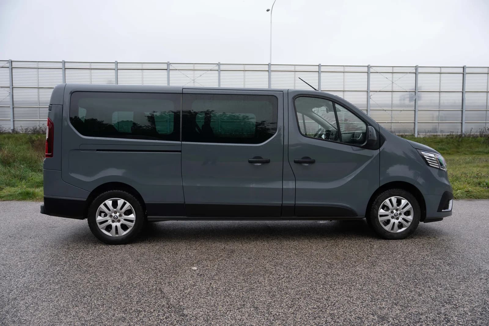 Renault Trafic — zdjęcie 9 z 22