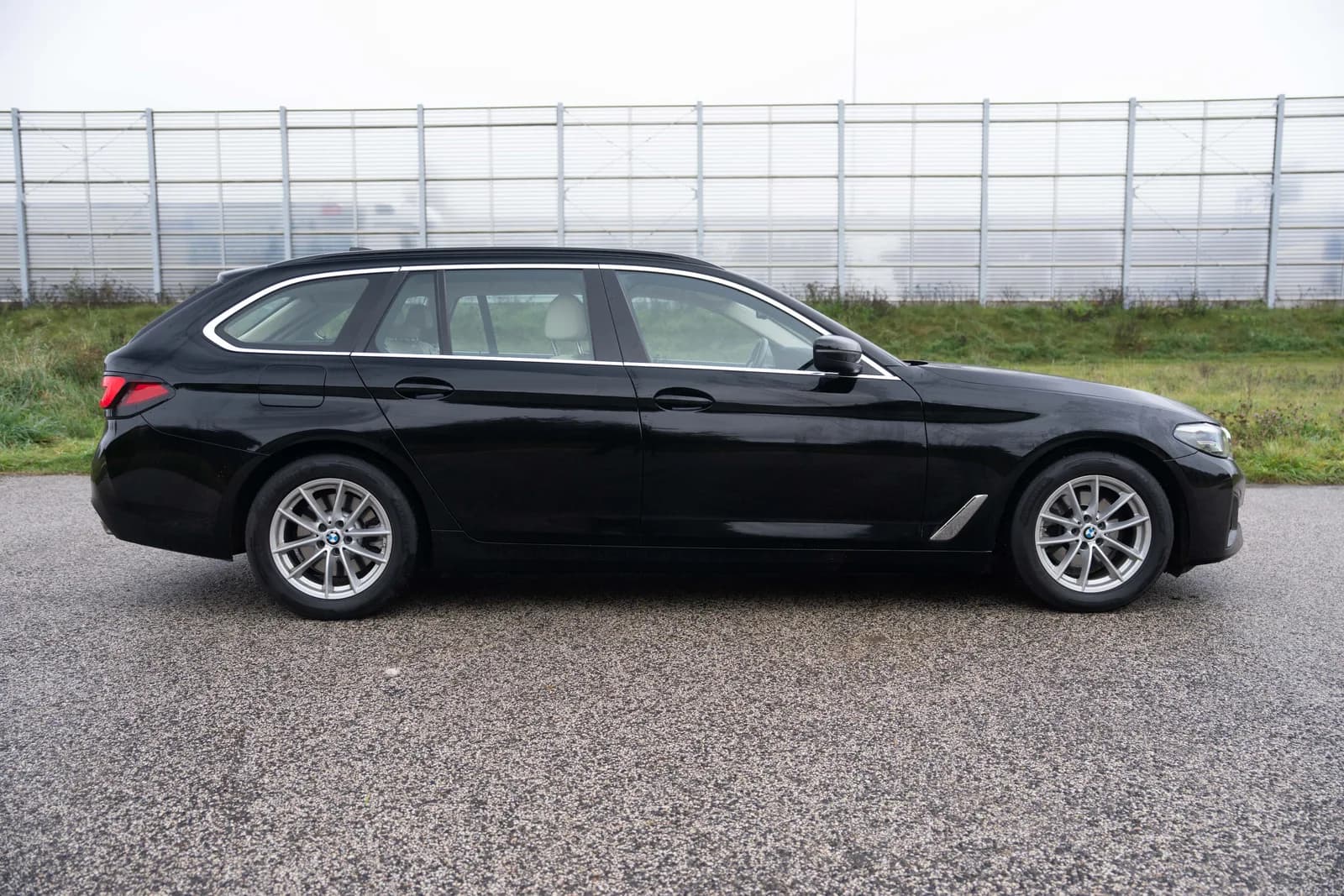 BMW Seria 5 — zdjęcie 9 z 25