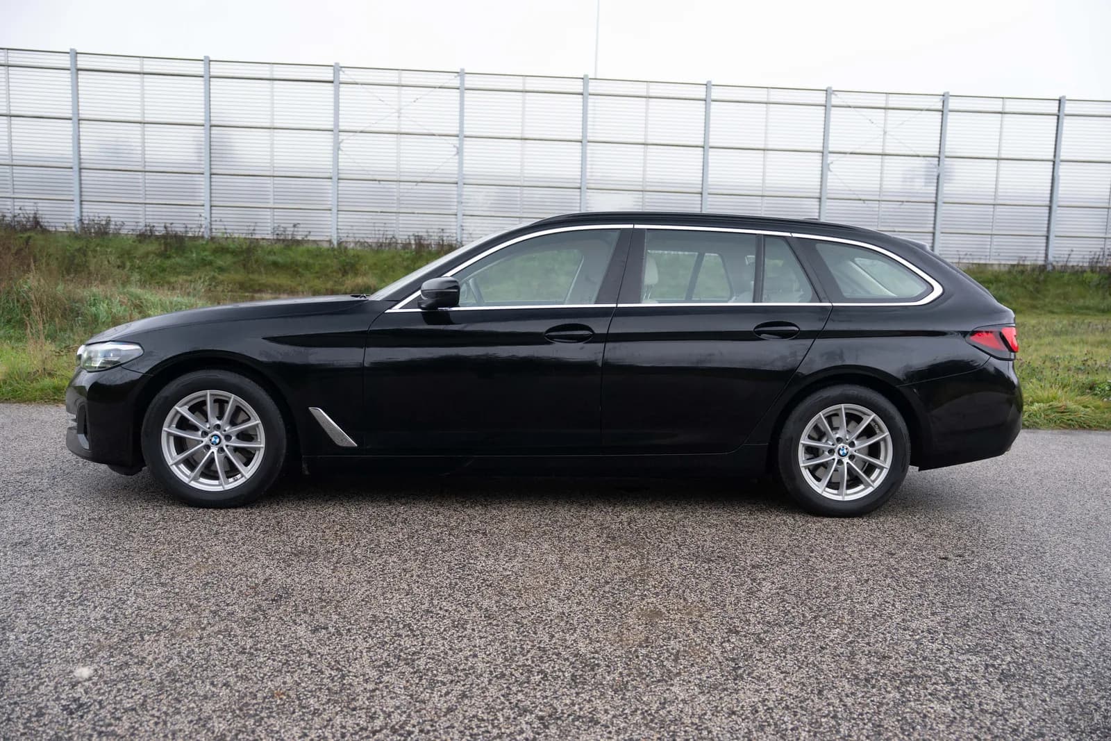 BMW Seria 5 — zdjęcie 10 z 25