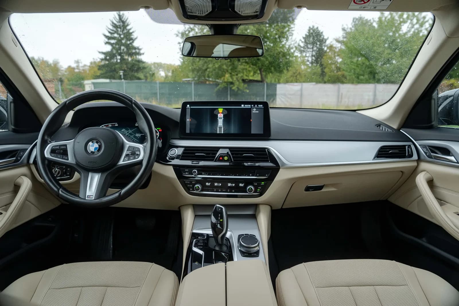 BMW Seria 5 — zdjęcie 18 z 25