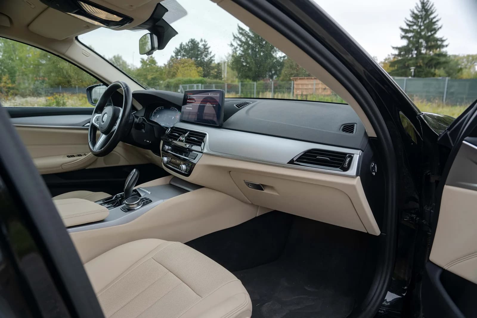 BMW Seria 5 — zdjęcie 22 z 25