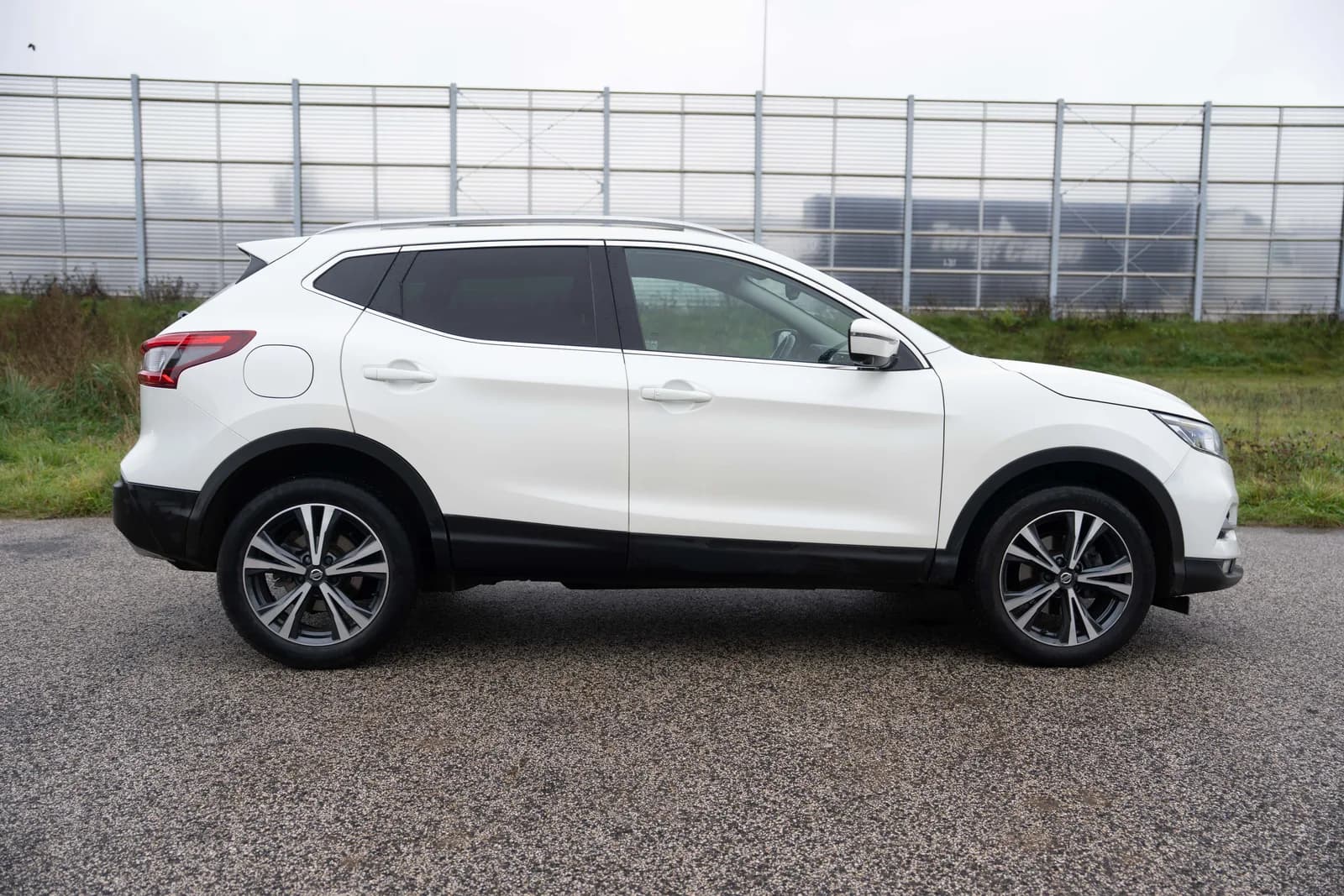 Nissan Qashqai — zdjęcie 9 z 25