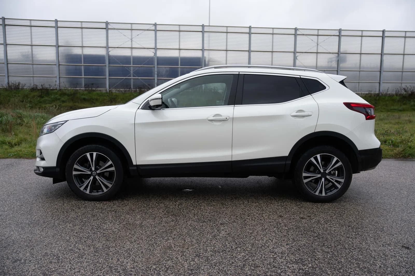 Nissan Qashqai — zdjęcie 10 z 25
