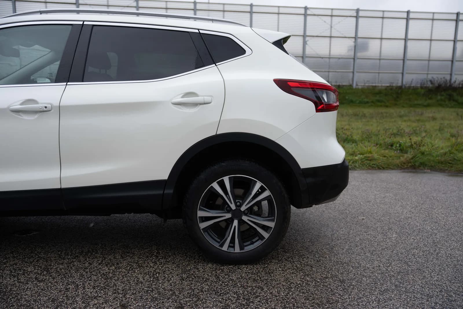 Nissan Qashqai — zdjęcie 12 z 25