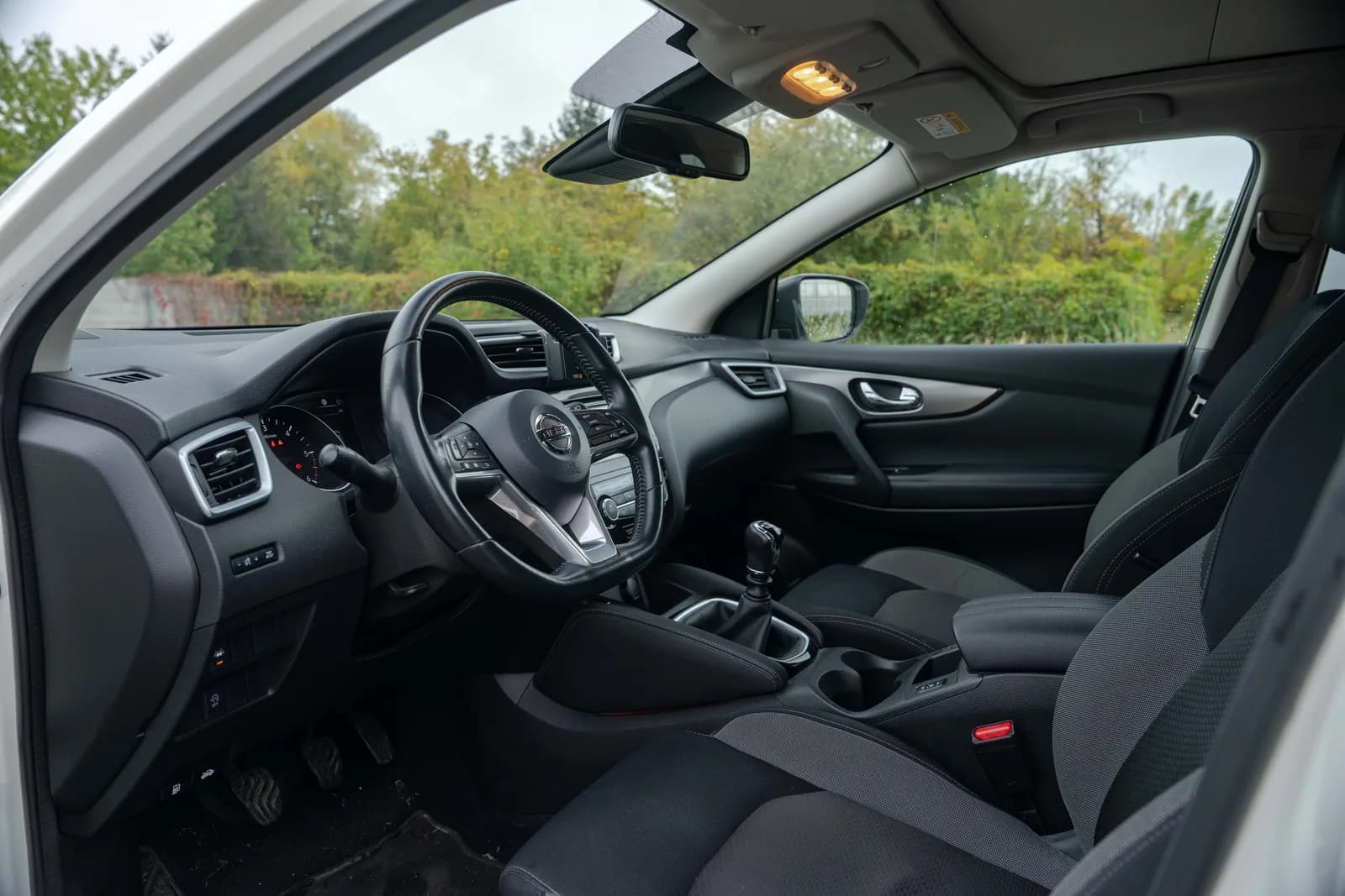 Nissan Qashqai — zdjęcie 16 z 25
