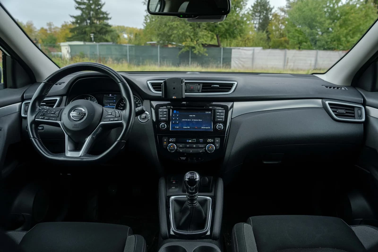 Nissan Qashqai — zdjęcie 18 z 25