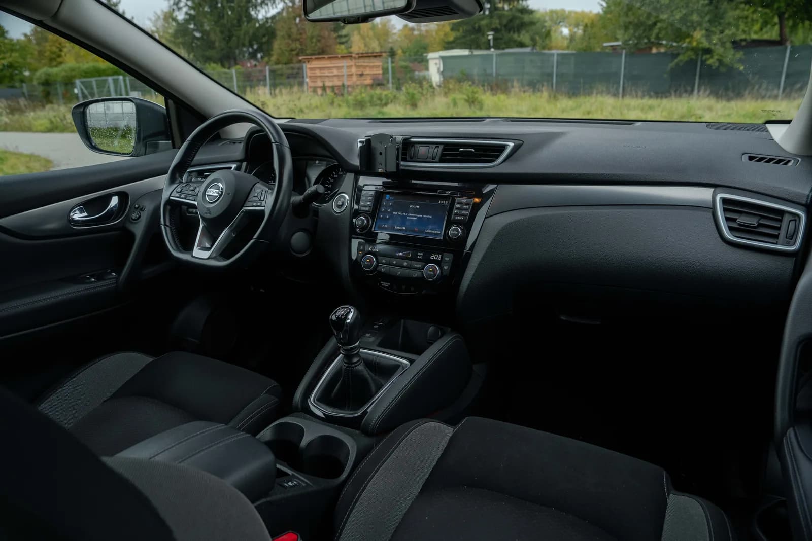 Nissan Qashqai — zdjęcie 21 z 25