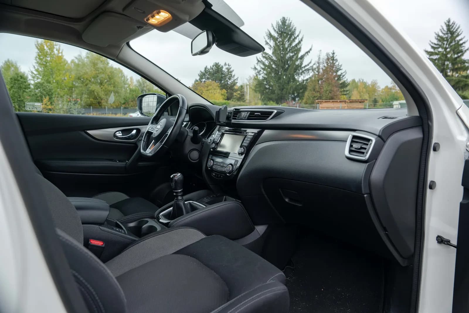 Nissan Qashqai — zdjęcie 22 z 25