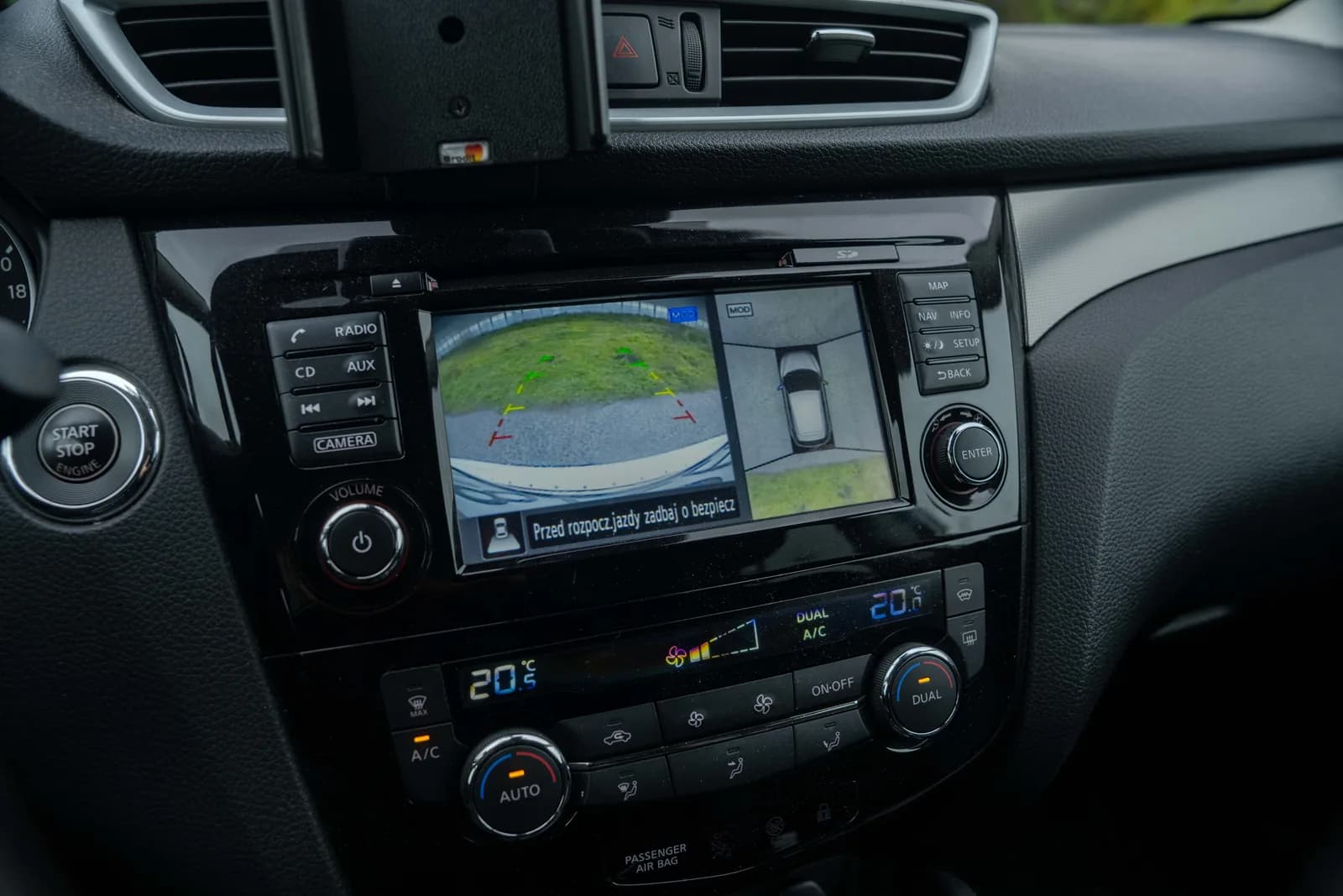 Nissan Qashqai — zdjęcie 19 z 25