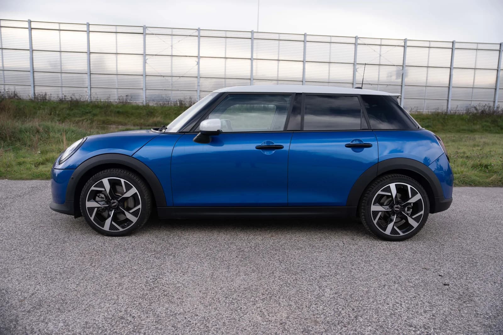 MINI Cooper S — zdjęcie 10 z 28