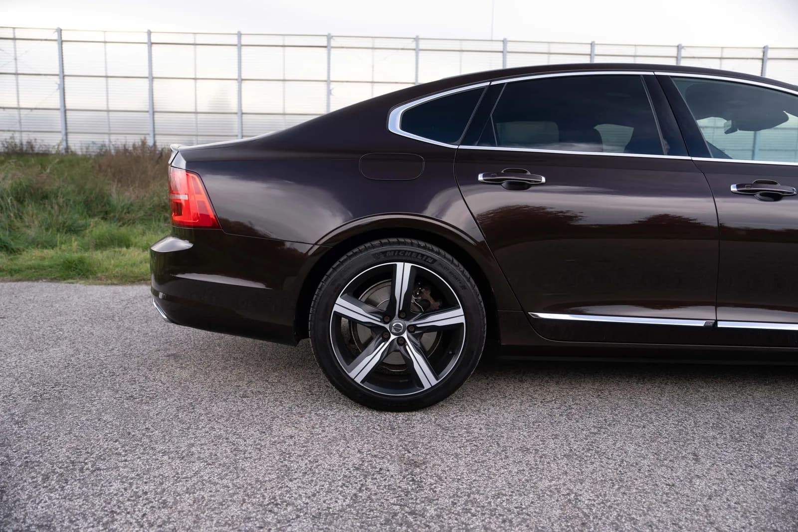 Volvo S90 — zdjęcie 7 z 31