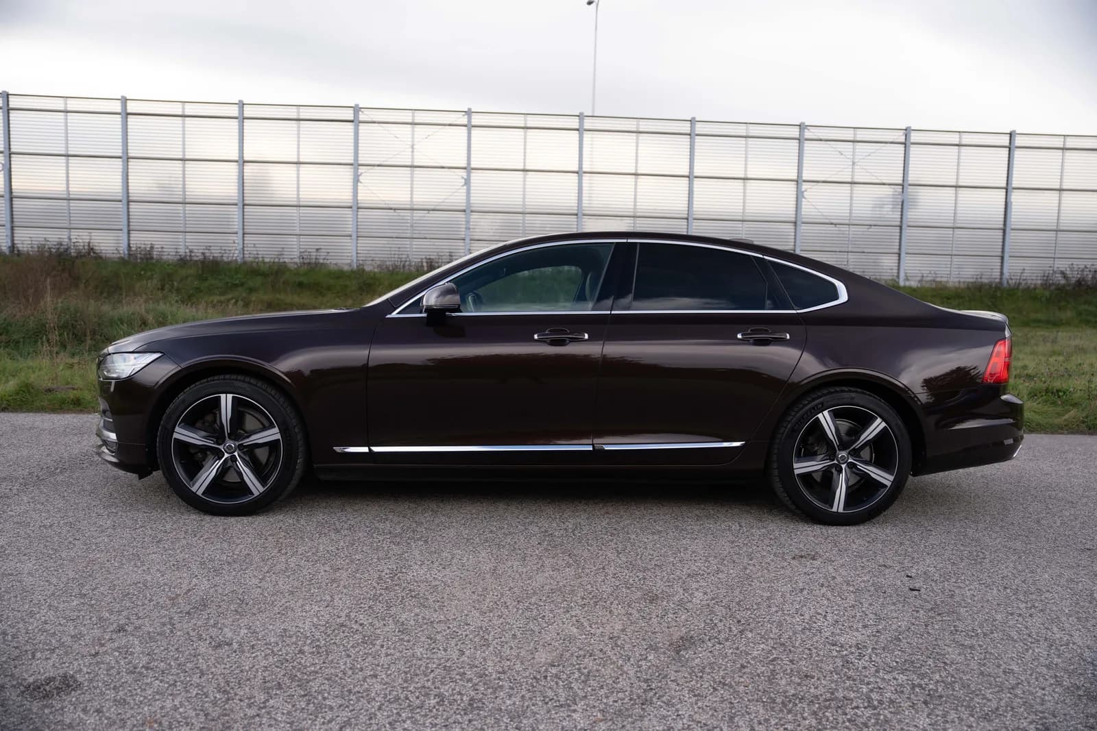 Volvo S90 — zdjęcie 10 z 31