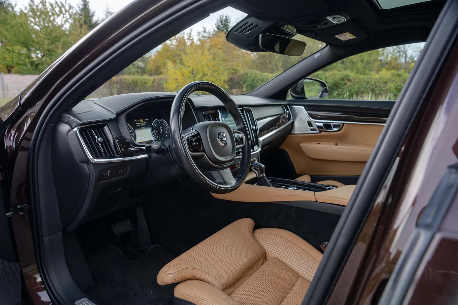 Volvo S90 — zdjęcie 18 z 31