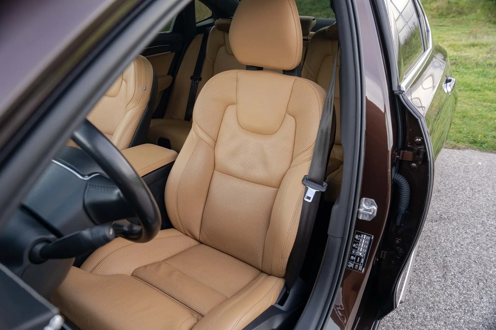 Volvo S90 — zdjęcie 29 z 31