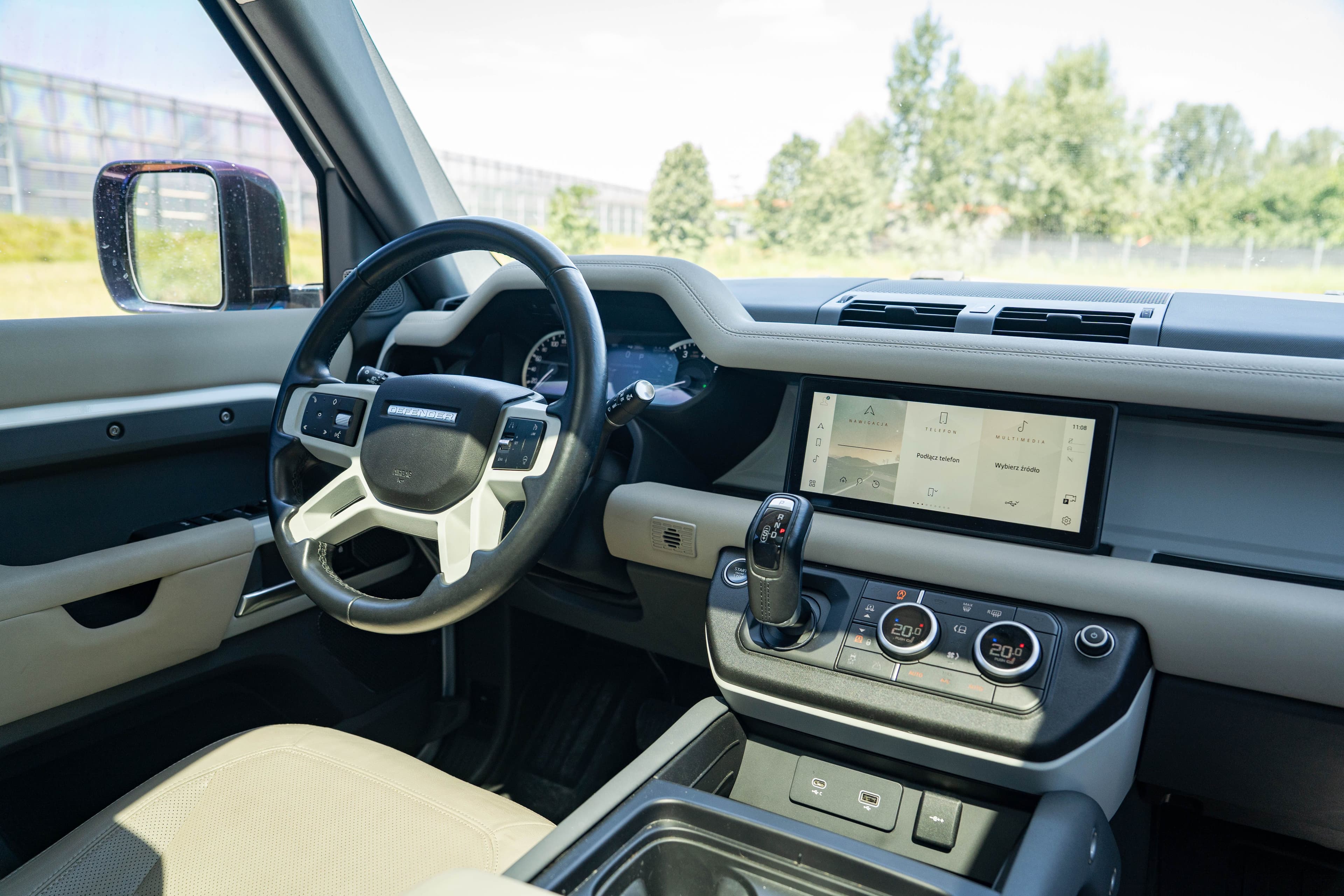 Land Rover Defender zdjęcie 24