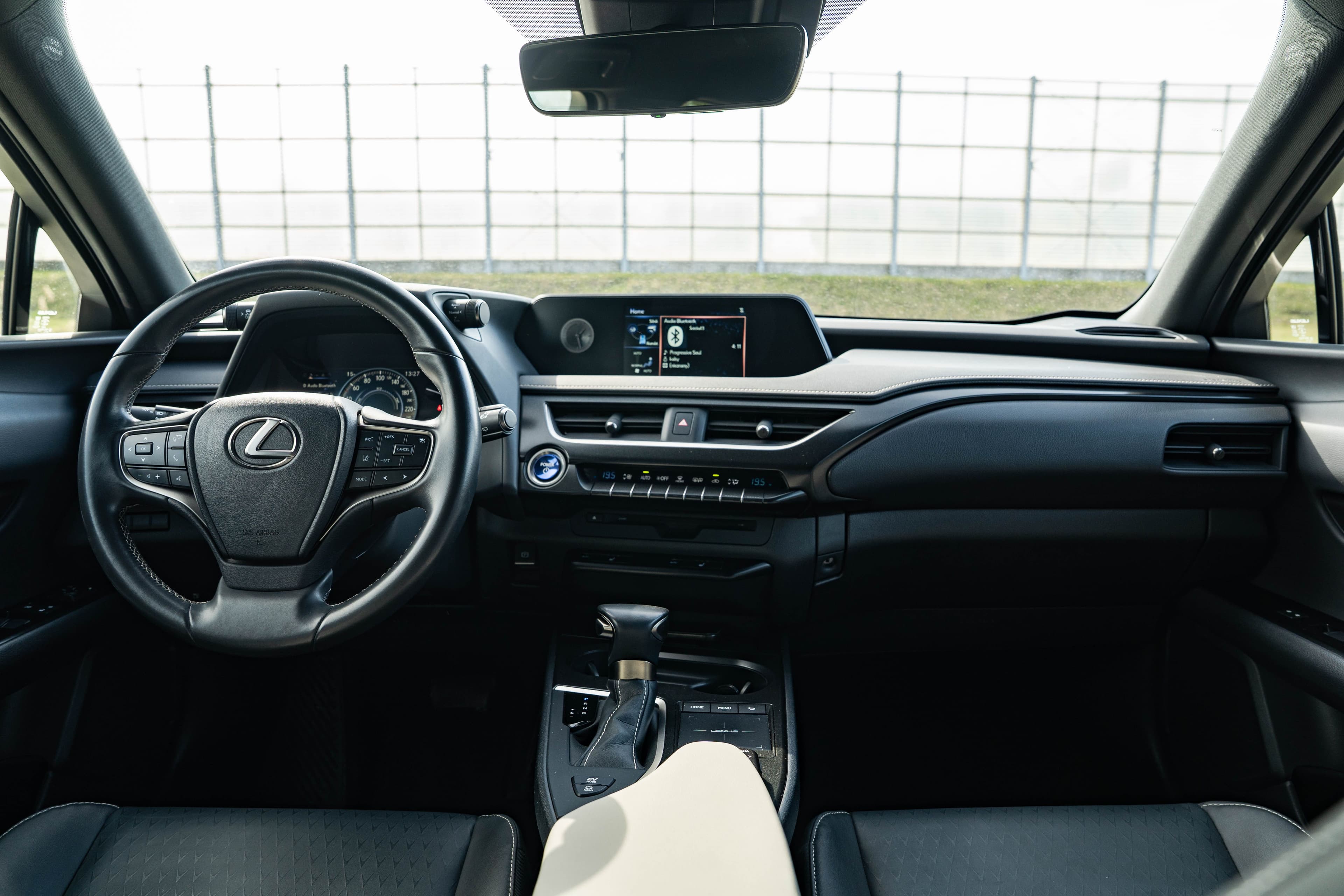 Lexus UX zdjęcie 19