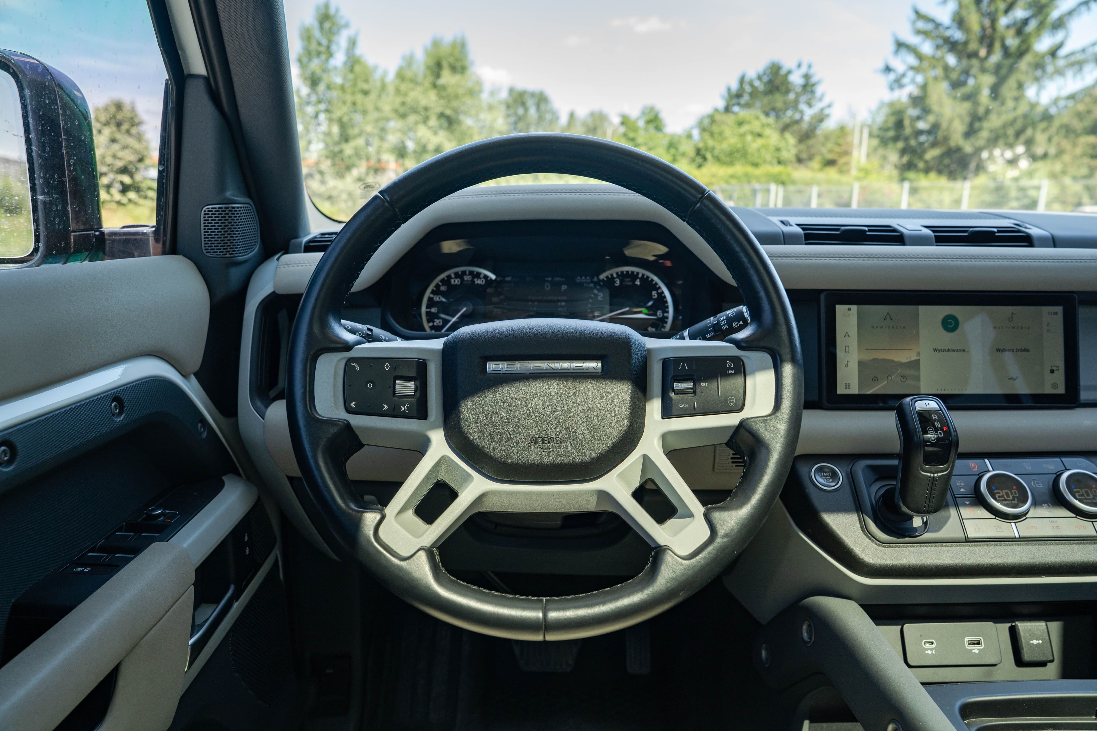 Land Rover Defender zdjęcie 20
