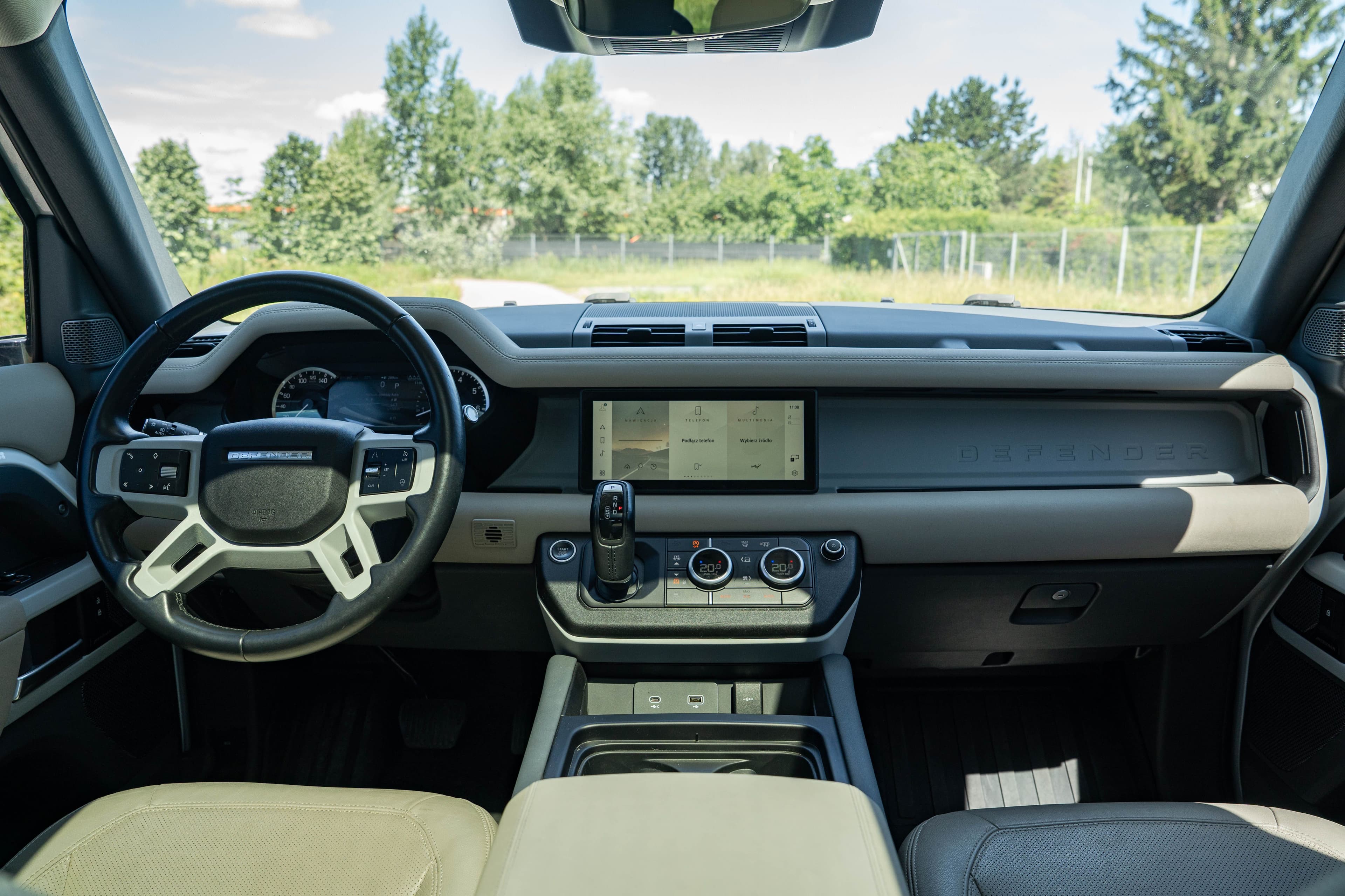 Land Rover Defender zdjęcie 21