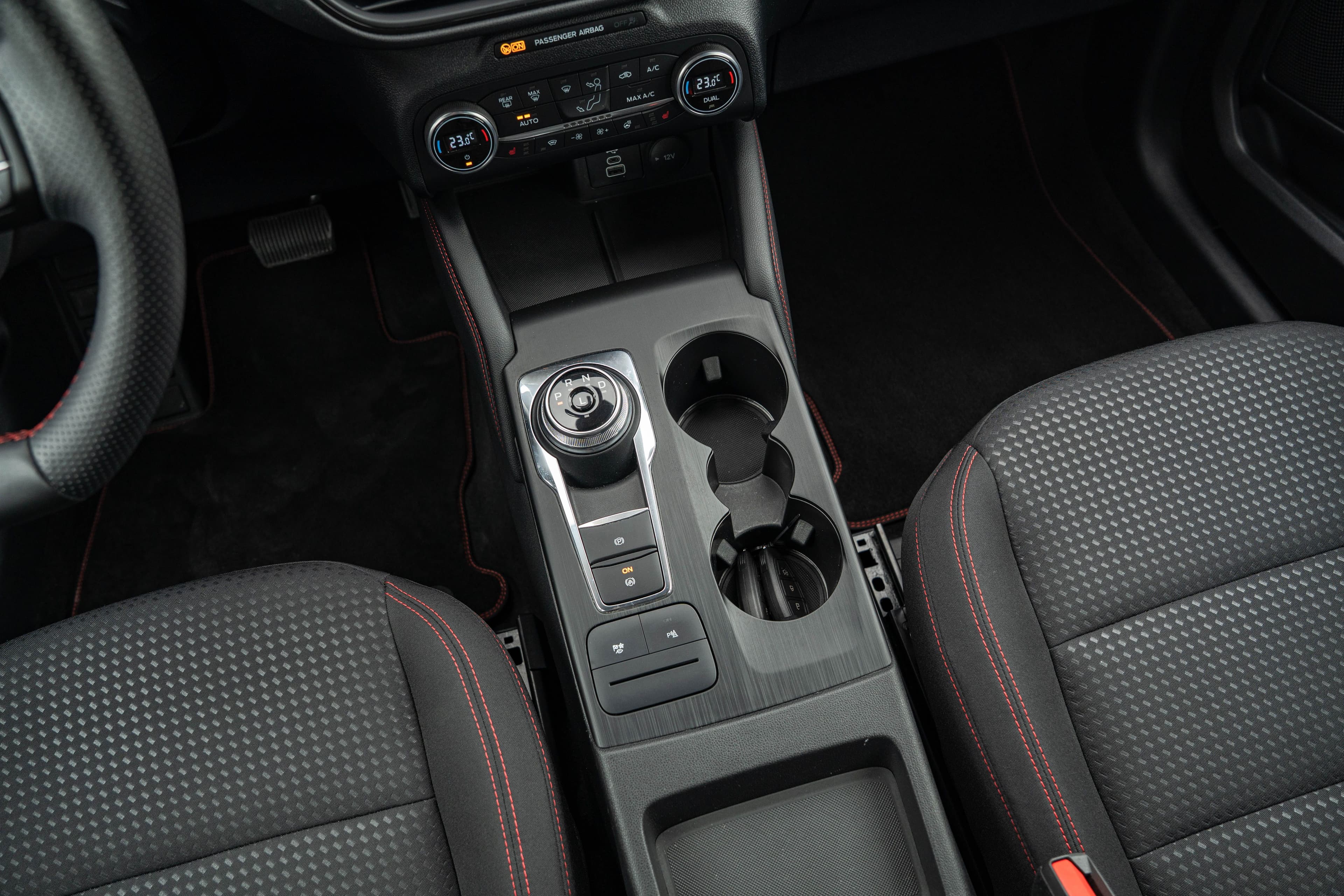 Ford Kuga zdjęcie 21