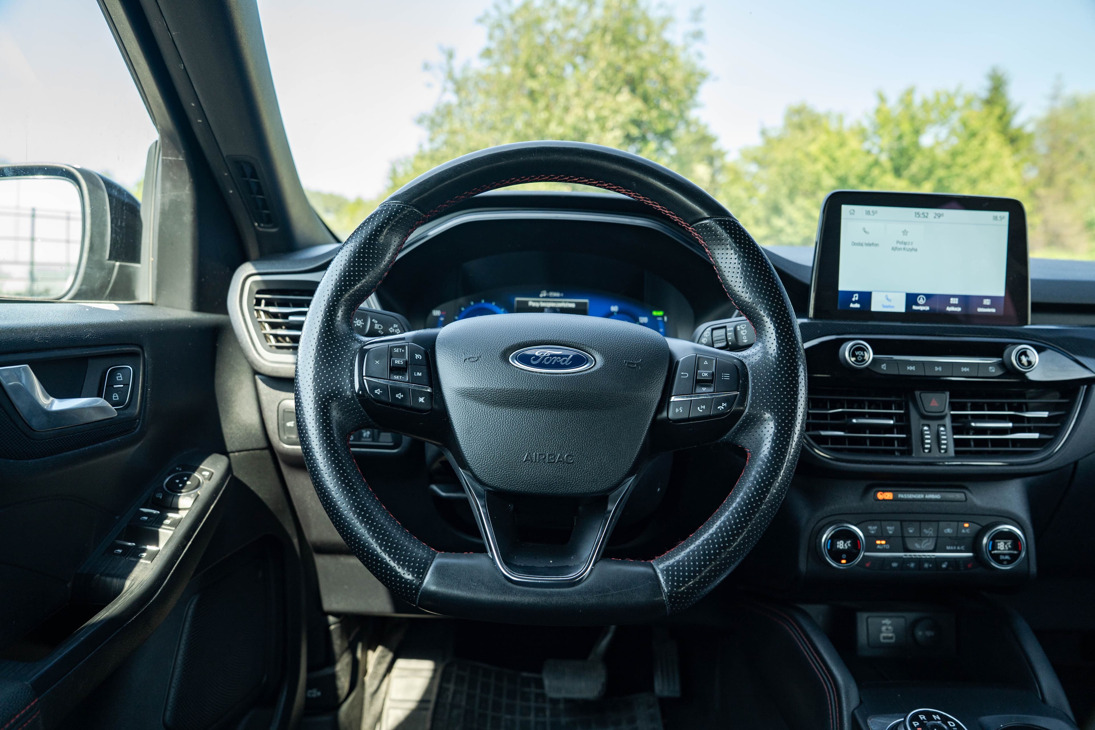 Ford Kuga zdjęcie 17