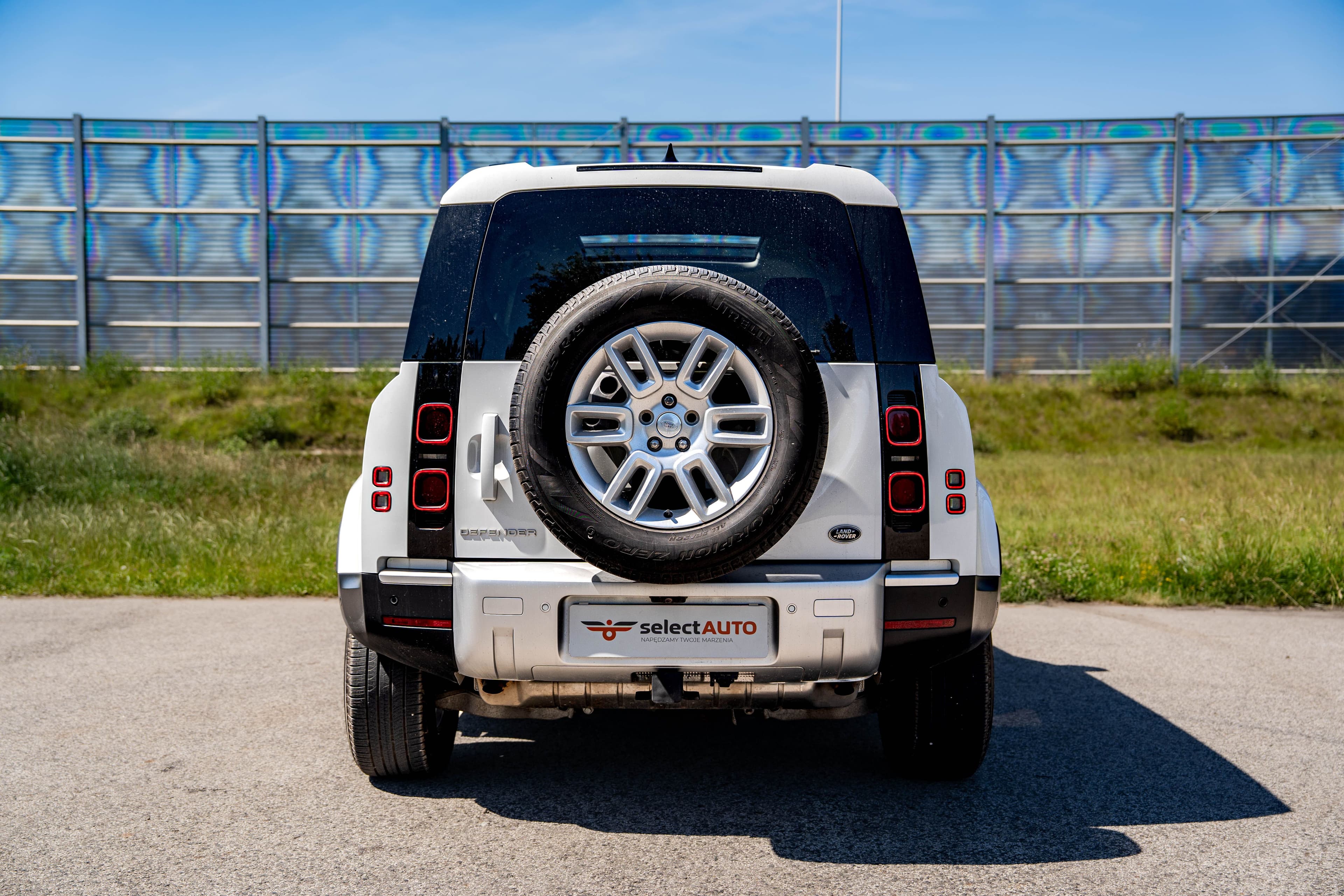 Land Rover Defender zdjęcie 5