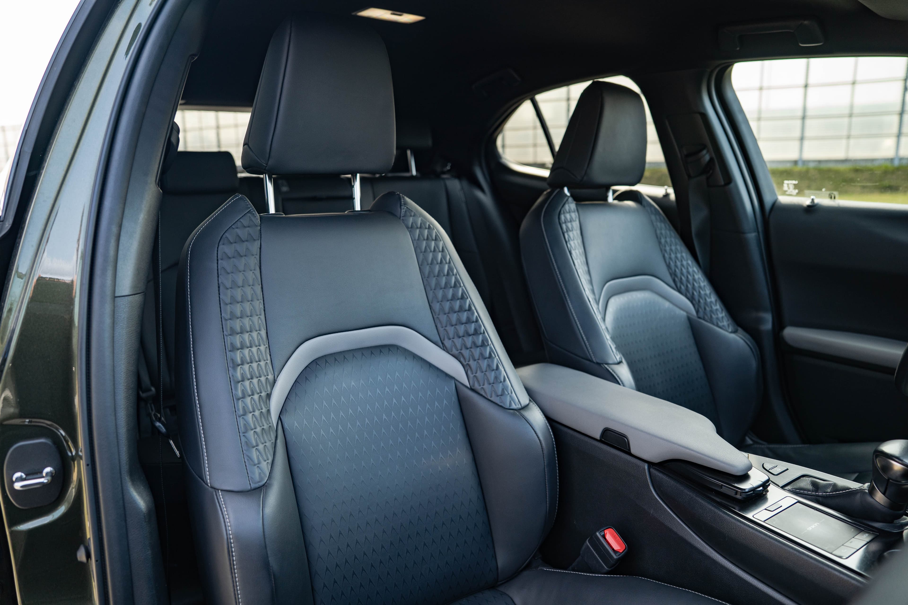 Lexus UX zdjęcie 27
