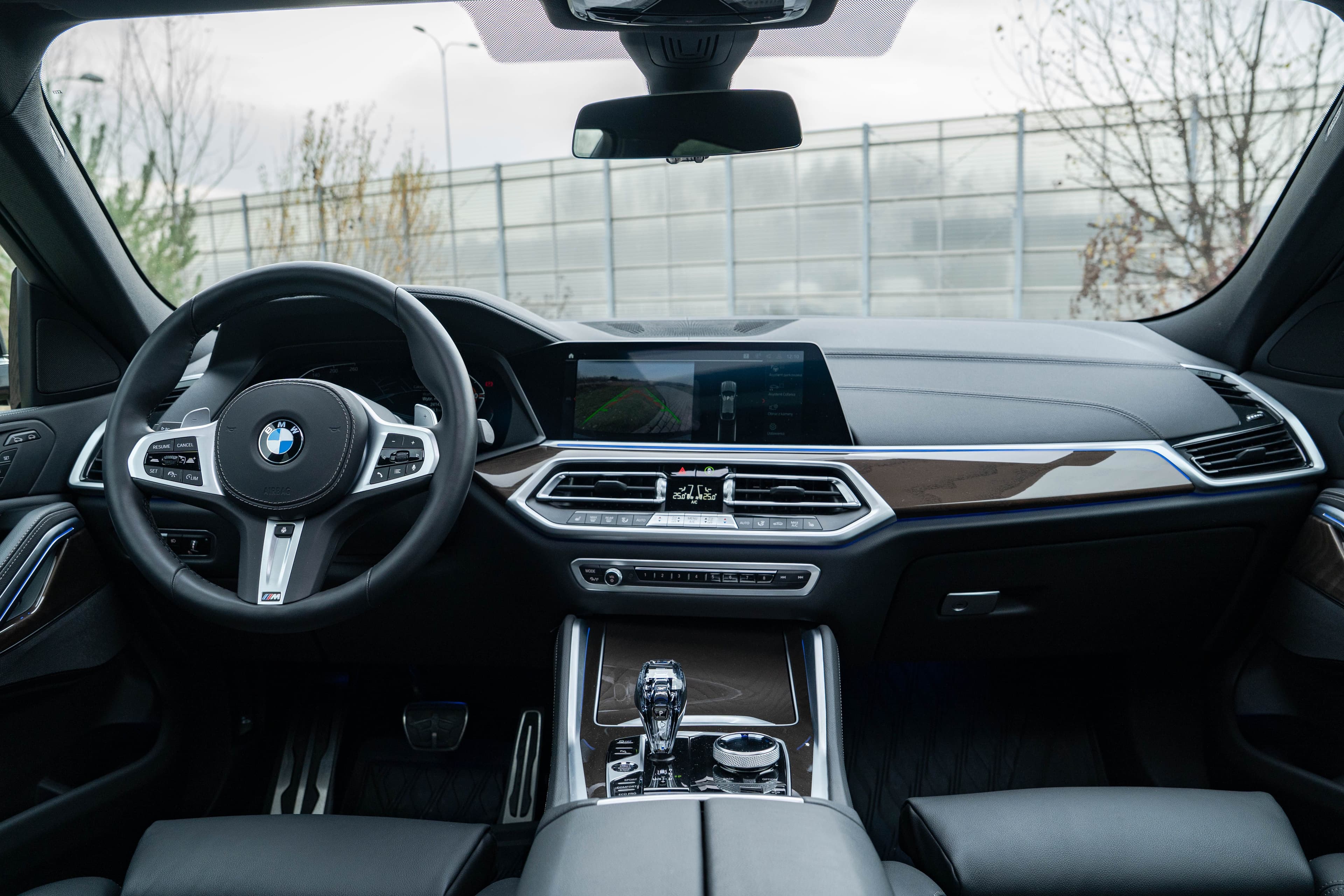 BMW X6 zdjęcie 19