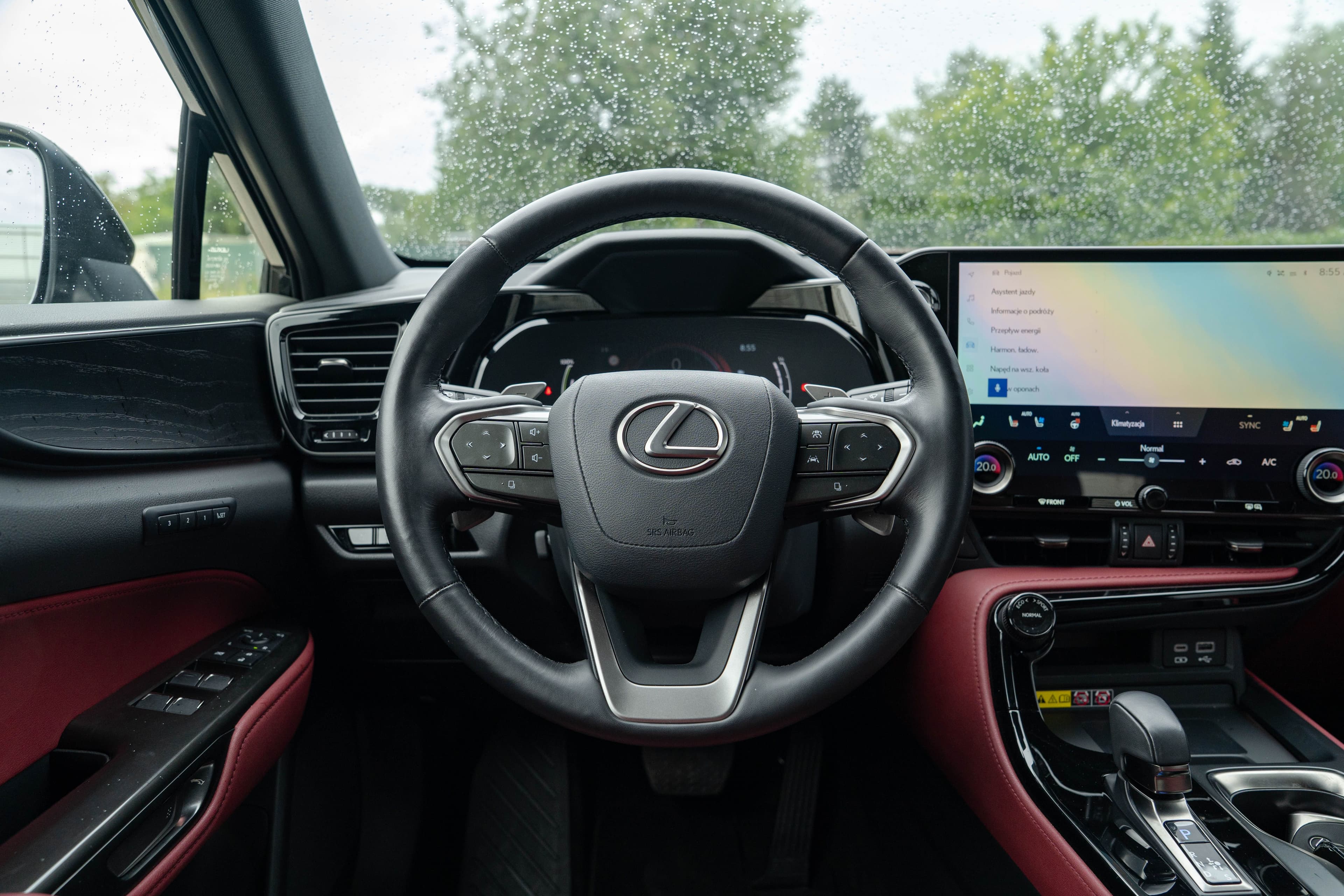 Lexus NX zdjęcie 18