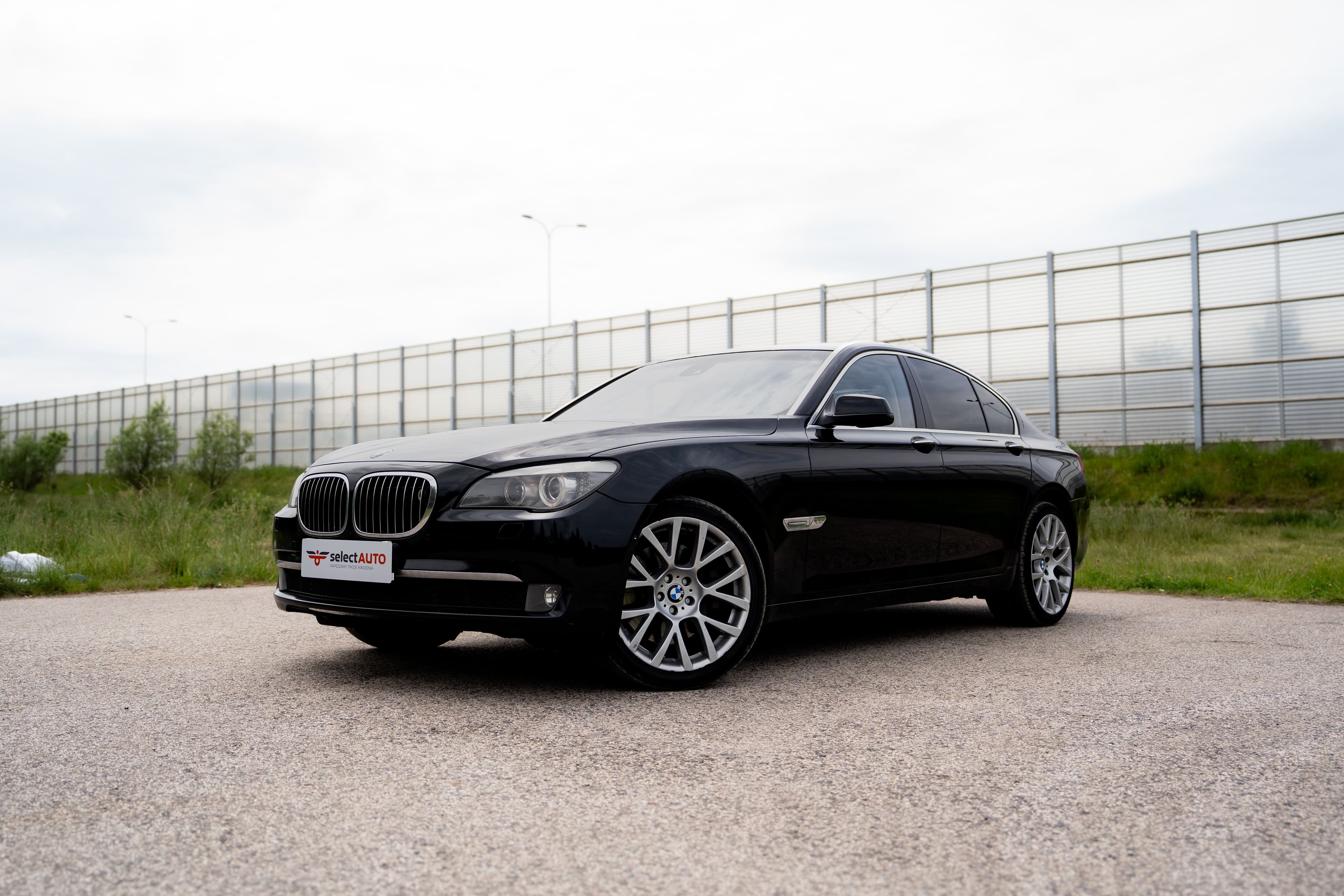 BMW Seria 7 zdjęcie 1