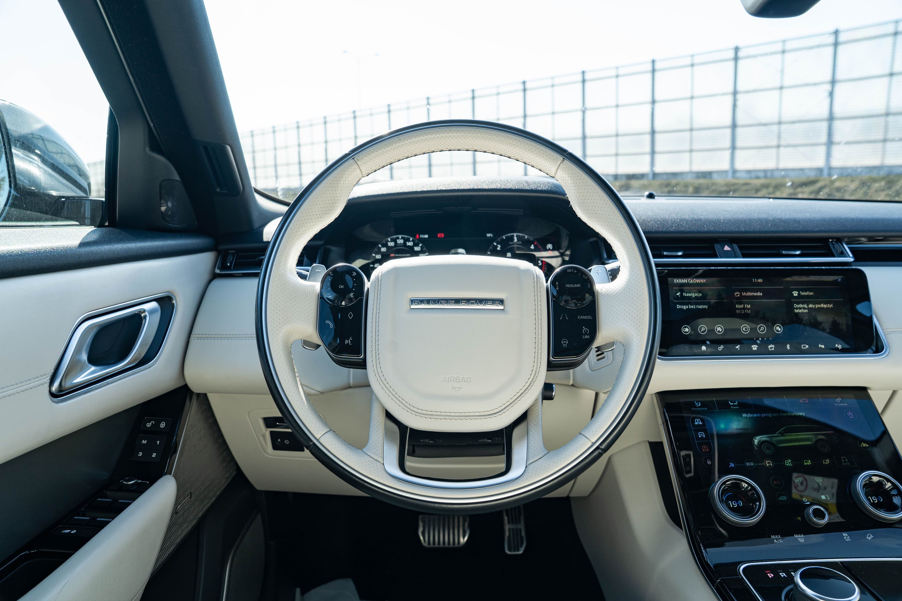 Land Rover Range Rover Velar zdjęcie 16