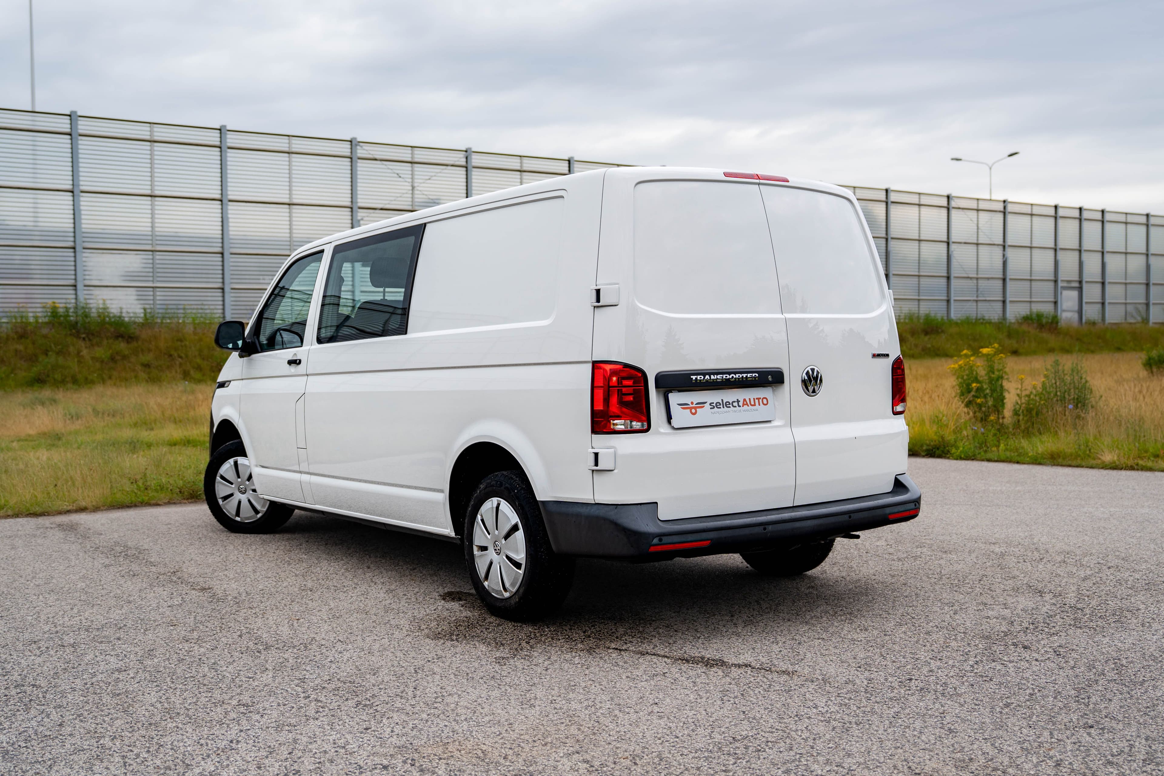 Volkswagen Transporter (2021) — zdjęcie 4