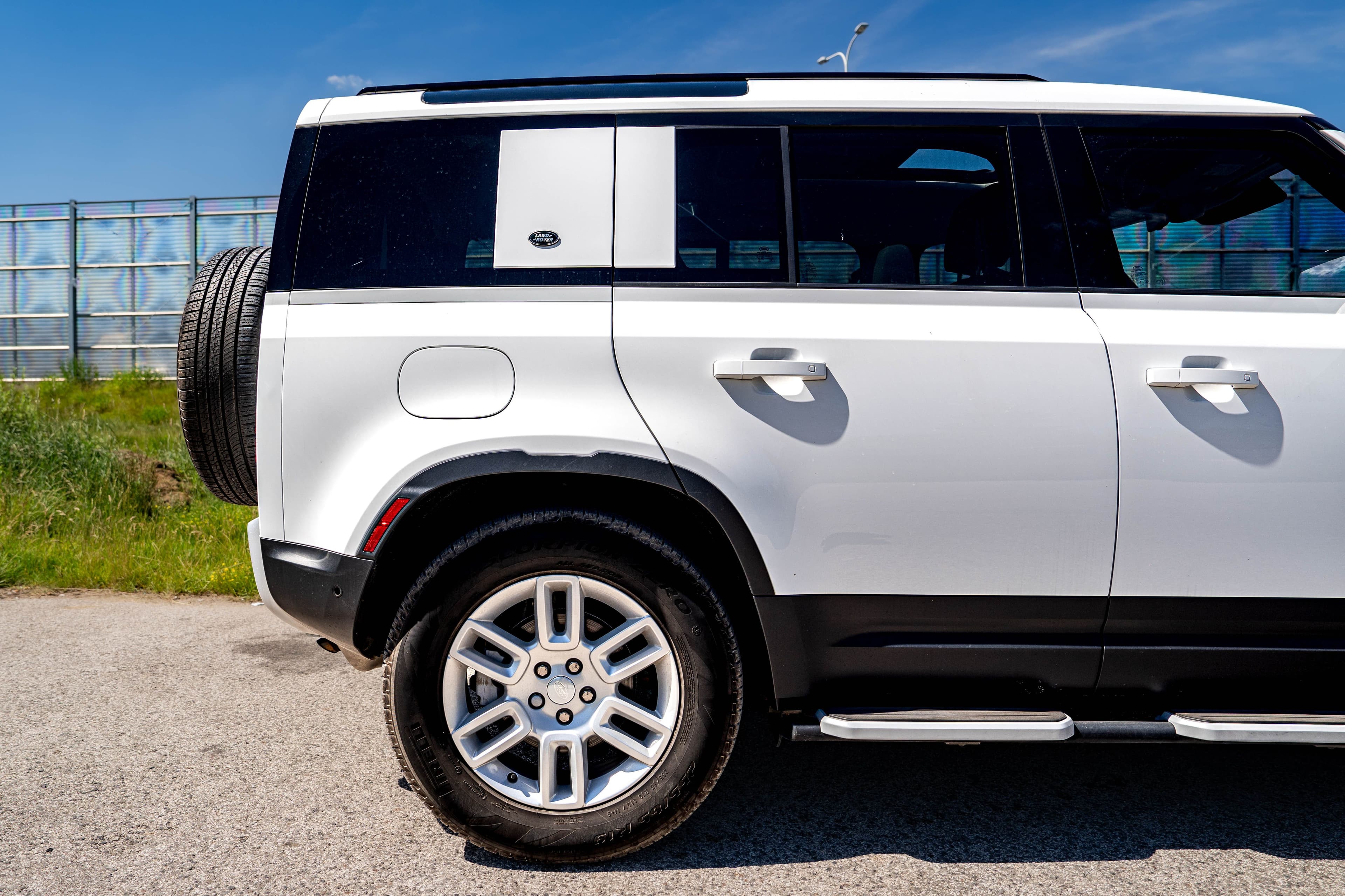 Land Rover Defender zdjęcie 7